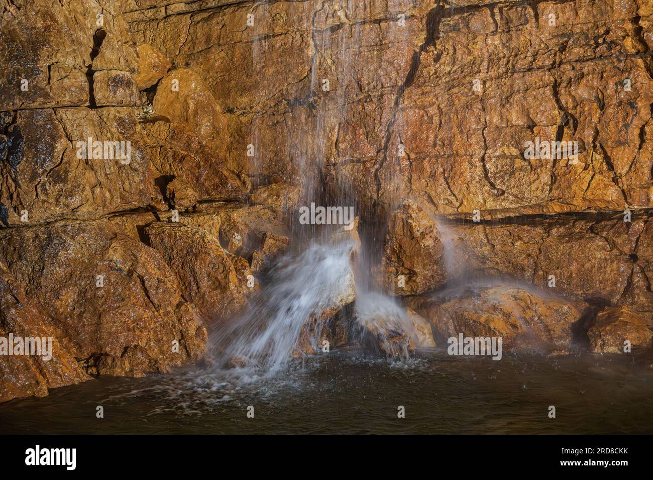 Les grottes de Stiffe sont un complexe de grottes karstiques situées près de Stiffe, dans la municipalité de San Demetrio ne' Vestini, dans les Abruzzes, inclus dans la Sirente Banque D'Images