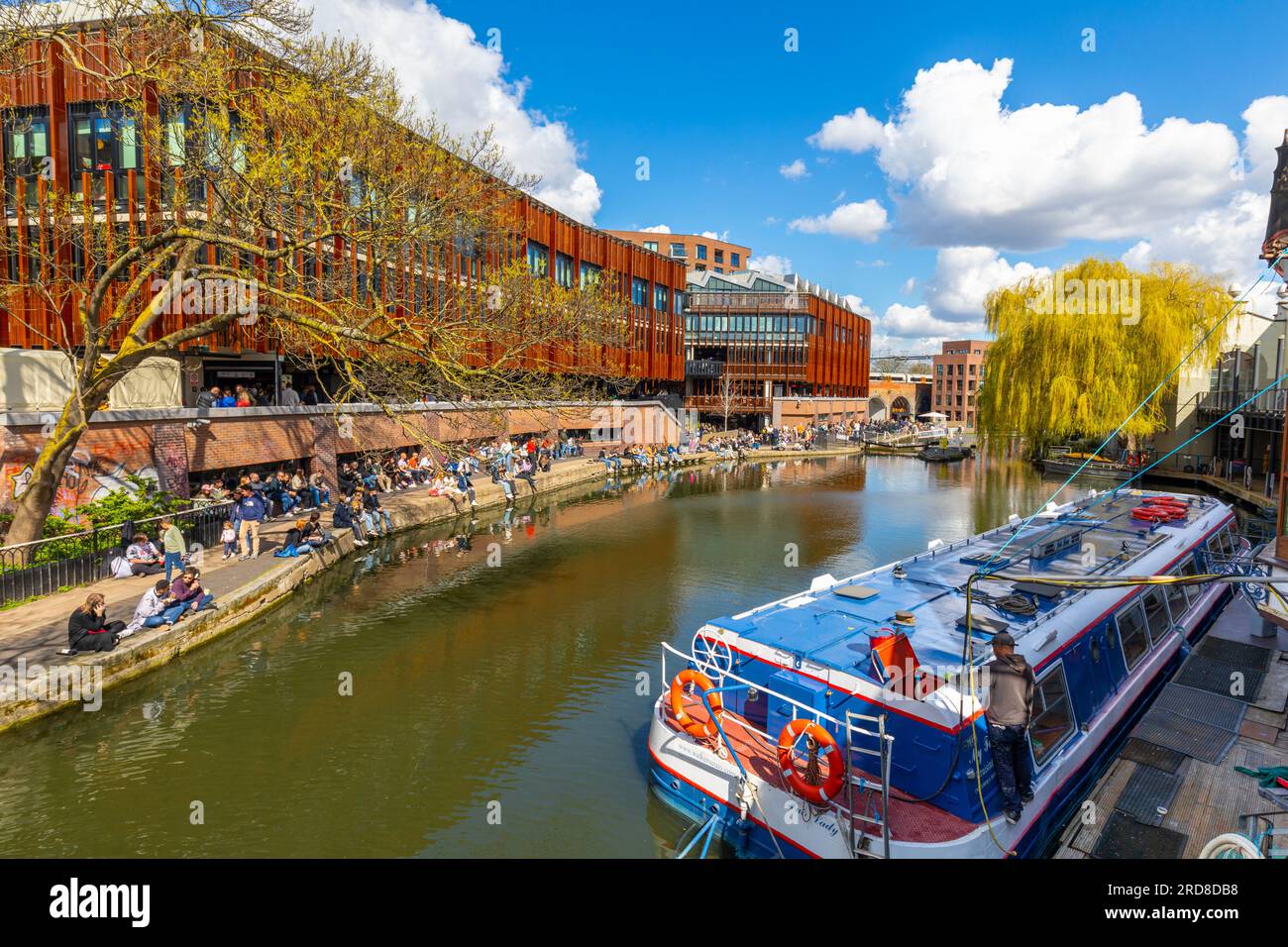 Camden Lock Area, bateau canal, Regent's Canal, Londres, Angleterre, Royaume-Uni, Europe Banque D'Images