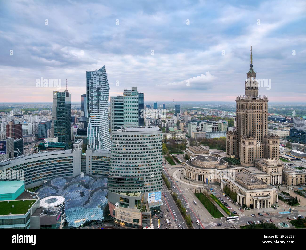 Skyline du centre-ville et Palais de la Culture et de la Science, vue surélevée, Varsovie, Voïvodie de Masovie, Pologne, Europe Banque D'Images
