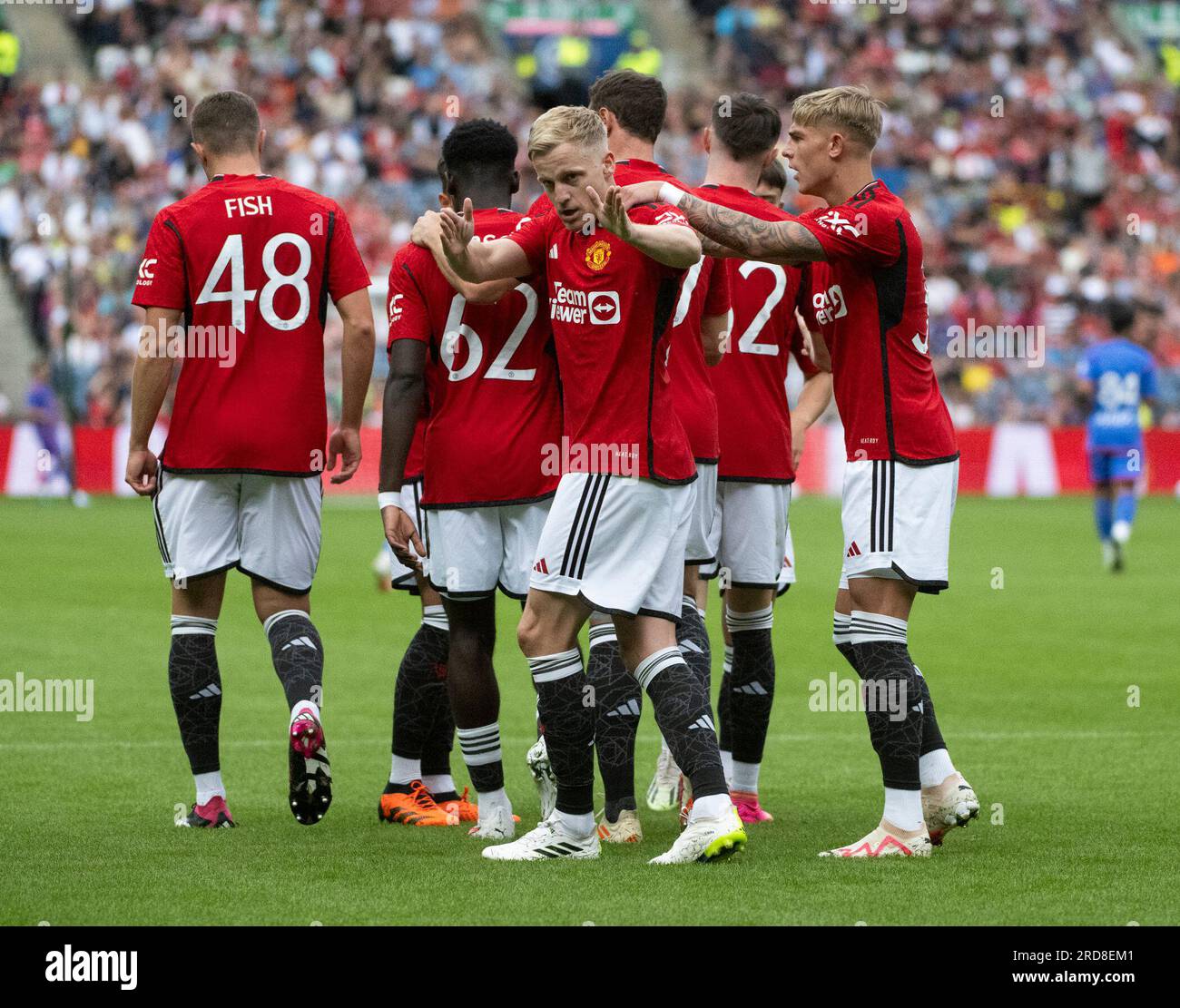 Edimbourg, Royaume-Uni. 19 juillet 2023. Amical de pré-saison - Manchester United FC - Olympique Lyonnais 18/7/2023. Le milieu de terrain de Manchester United, Donny van de Beek, célèbre après avoir mis Man Utd 1-0 en tête à la 49e minute du match alors que Manchester United affronte l'Olympique Lyonnais dans un match amical de pré-saison au Murrayfield Stadium, Édimbourg, Écosse, Royaume-Uni crédit : Ian Jacobs/Alamy Live News Banque D'Images