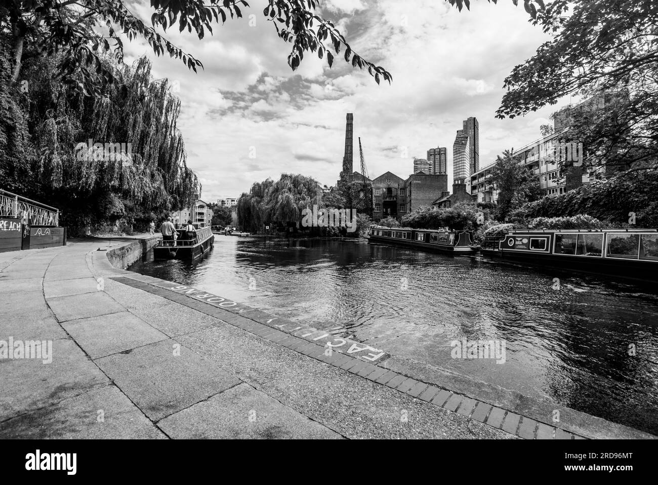 Le long du Regent's Canal London Banque D'Images