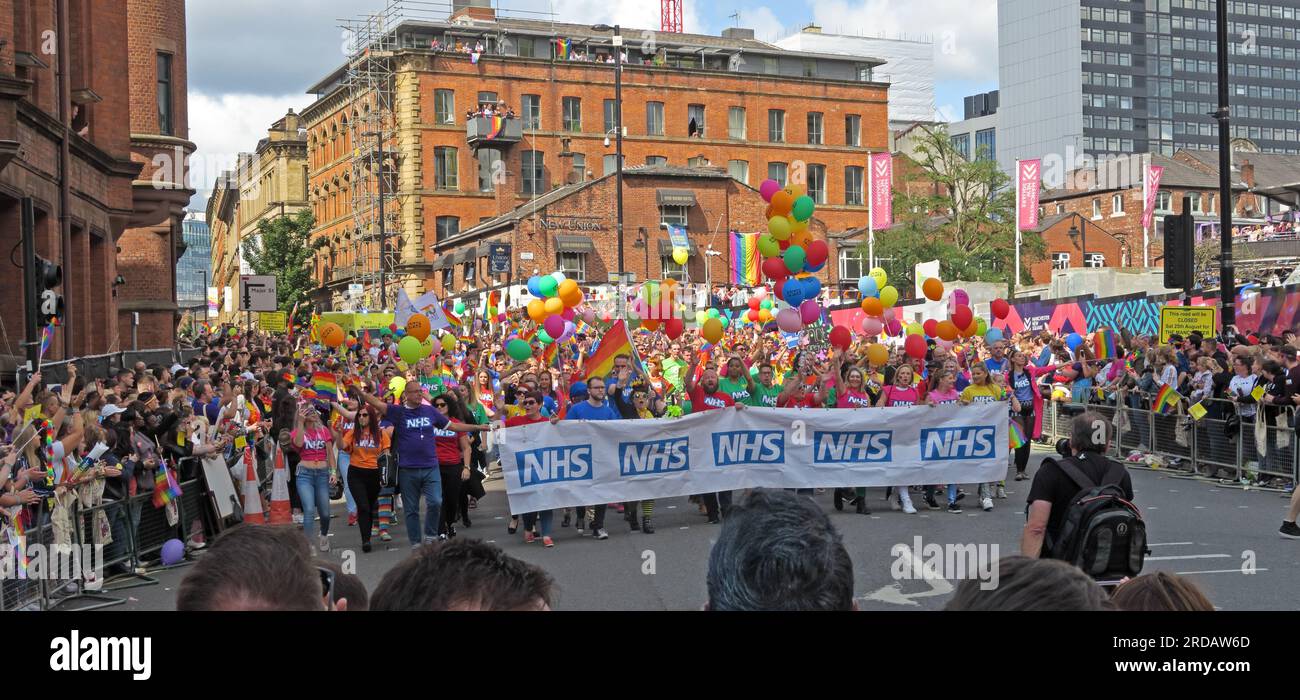 NHS National Health Service à Manchester Pride Festival parade, 36 Whitworth Street, Manchester, Angleterre, Royaume-Uni, M1 3NR Banque D'Images