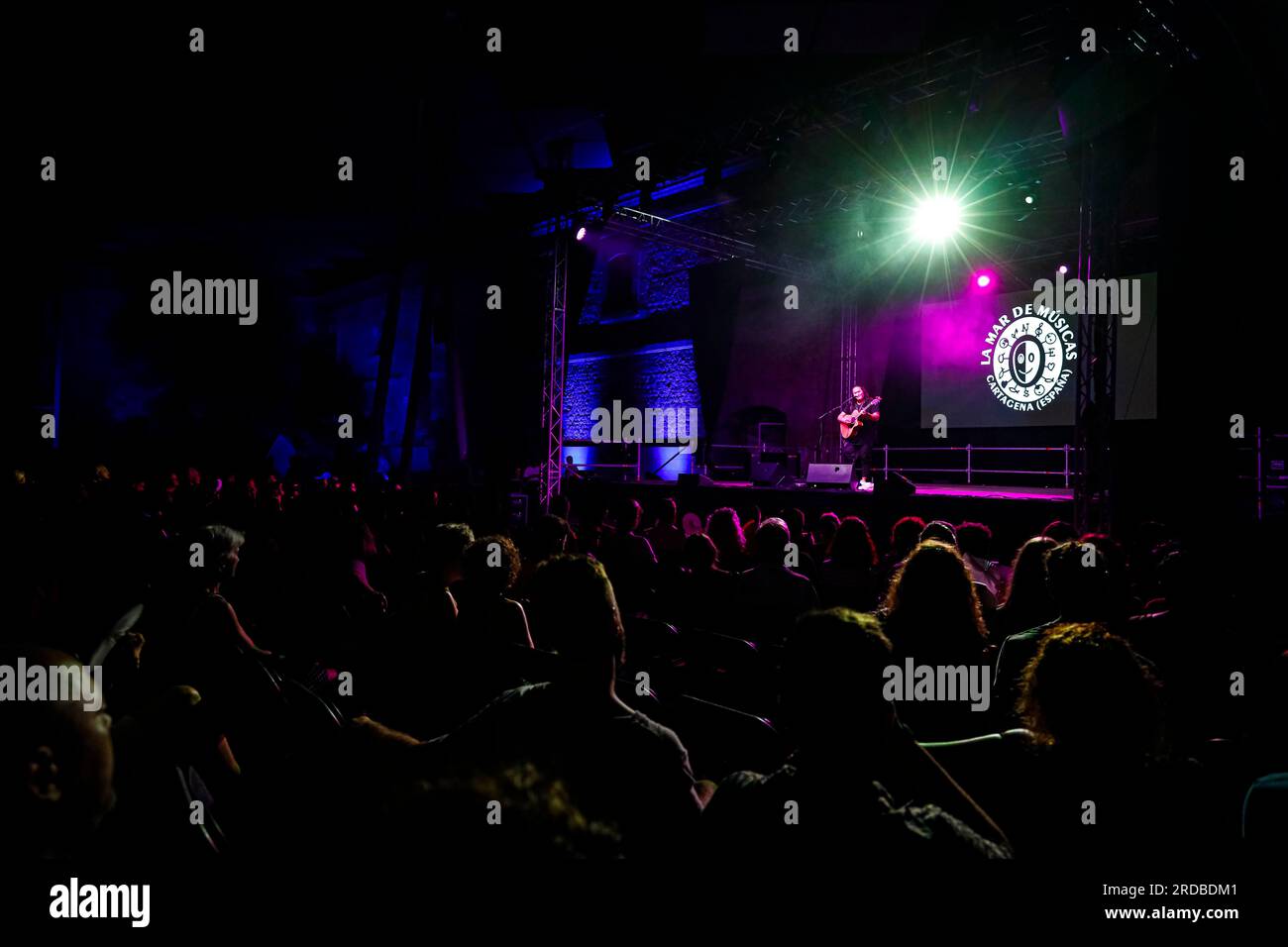 Cartagena, Espagne. 19 juillet 2023. Performance de Canandian Aysanabee au 28e Festival de la Mar de Músicas. © ABEL F. ROS/Alamy Live News Banque D'Images