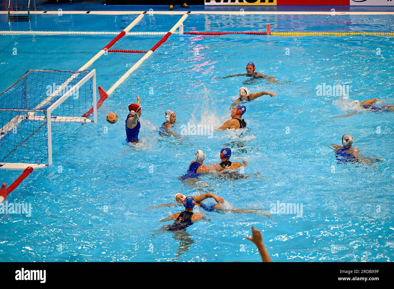 Fukuoka, Japon. 20 juillet 2023. FUKUOKA, JAPON - 20 JUILLET : vue d'ensemble lors du match de water-polo féminin entre Israël et les pays-Bas le jour 7 des Championnats du monde aquatiques de Fukuoka 2023 au Marine Messe Fukuoka Hall B le 20 juillet 2023 à Fukuoka, Japon. (Photo de Pablo Morano/Agence BSR) crédit : Agence BSR/Alamy Live News Banque D'Images