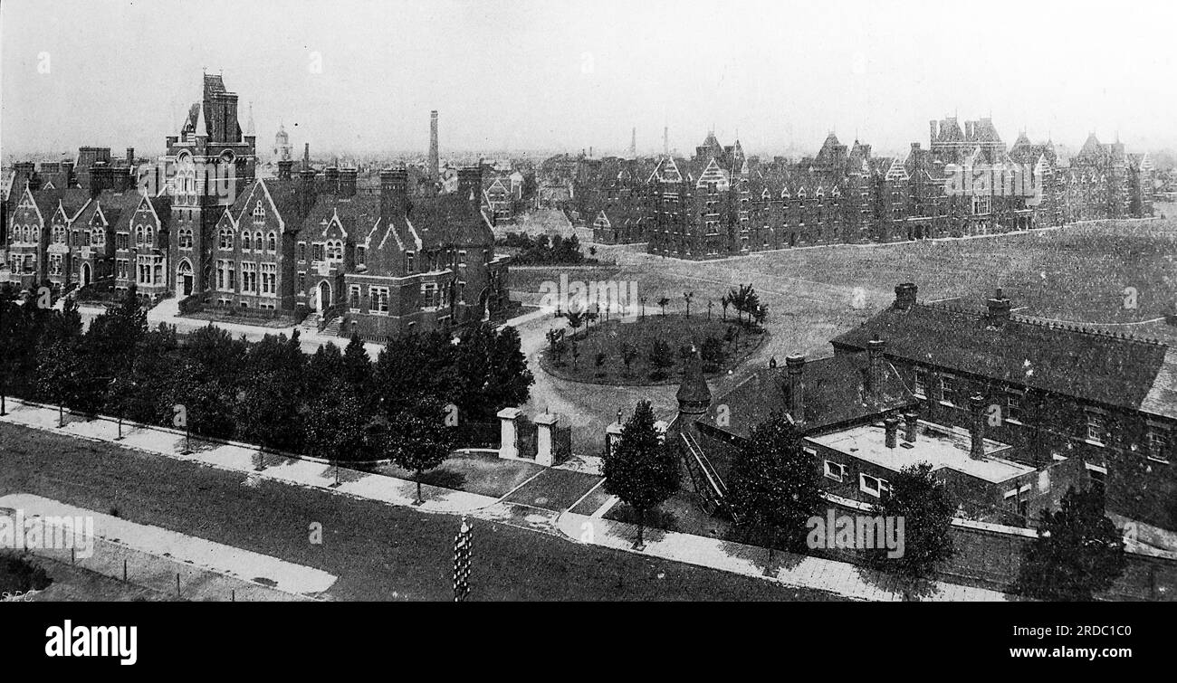 Victoria Barracks, Portsmouth. Extrait d'une collection d'annonces imprimées et de photographies datées de 1908 concernant les régions de Southsea et Portsmouth dans le Hampshire, en Angleterre. Certains des originaux n'étaient guère plus que la taille d'instantané et la qualité était variable. Banque D'Images