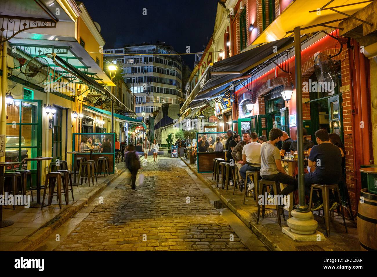 Bars et restaurants dans le populaire quartier de Ladadika Thessaloniki de Macédoine, la Grèce du Nord Banque D'Images