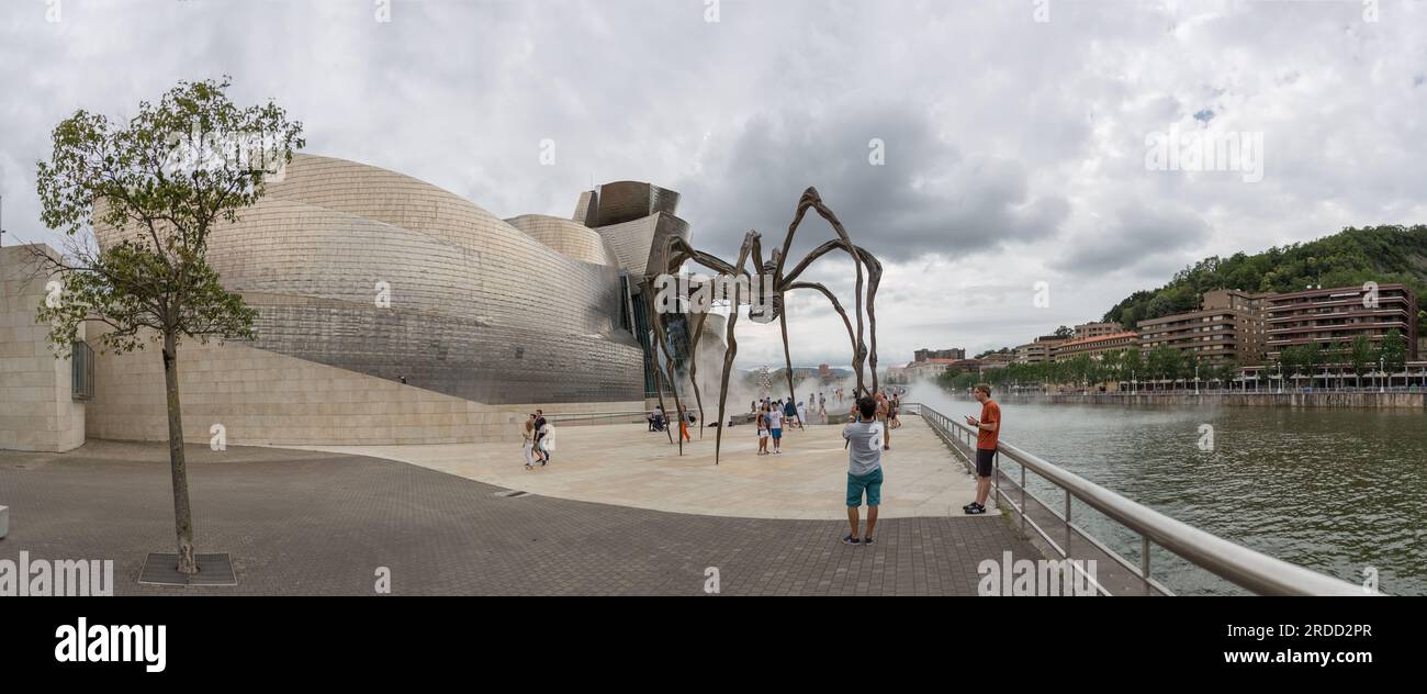 bilbao-espagne-07-05-2021-vue-ext-rieure-panoramique-l