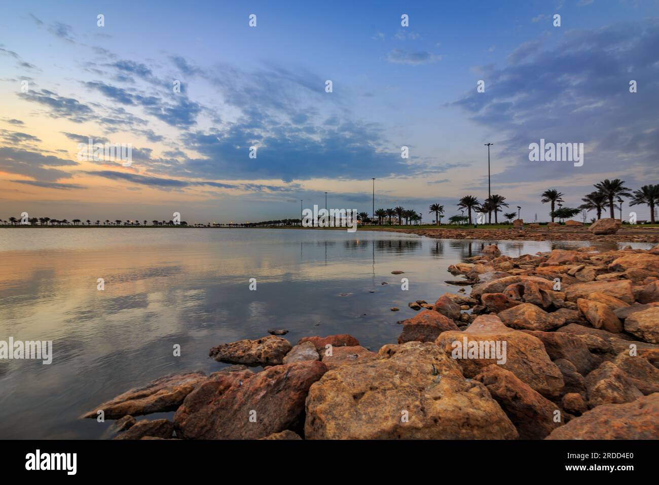 Modon Lake Morning Sunrise View -Dammam, Arabie Saoudite. Banque D'Images