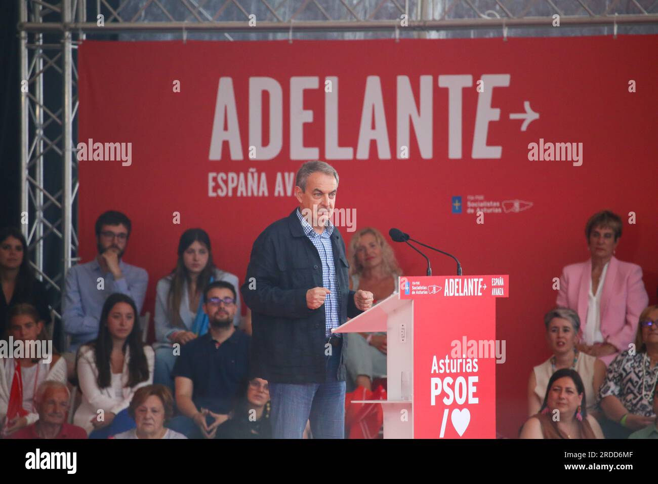 Gijon, Espagne, 20 juillet 2023 : l'ancien président du gouvernement espagnol, Jose Luis Rodriguez Zapatero, s'exprimant lors du rassemblement du PSOE le 20 juillet 2023, à Gijon, en Espagne. Crédit : Alberto Brevers / Alamy Live News Banque D'Images