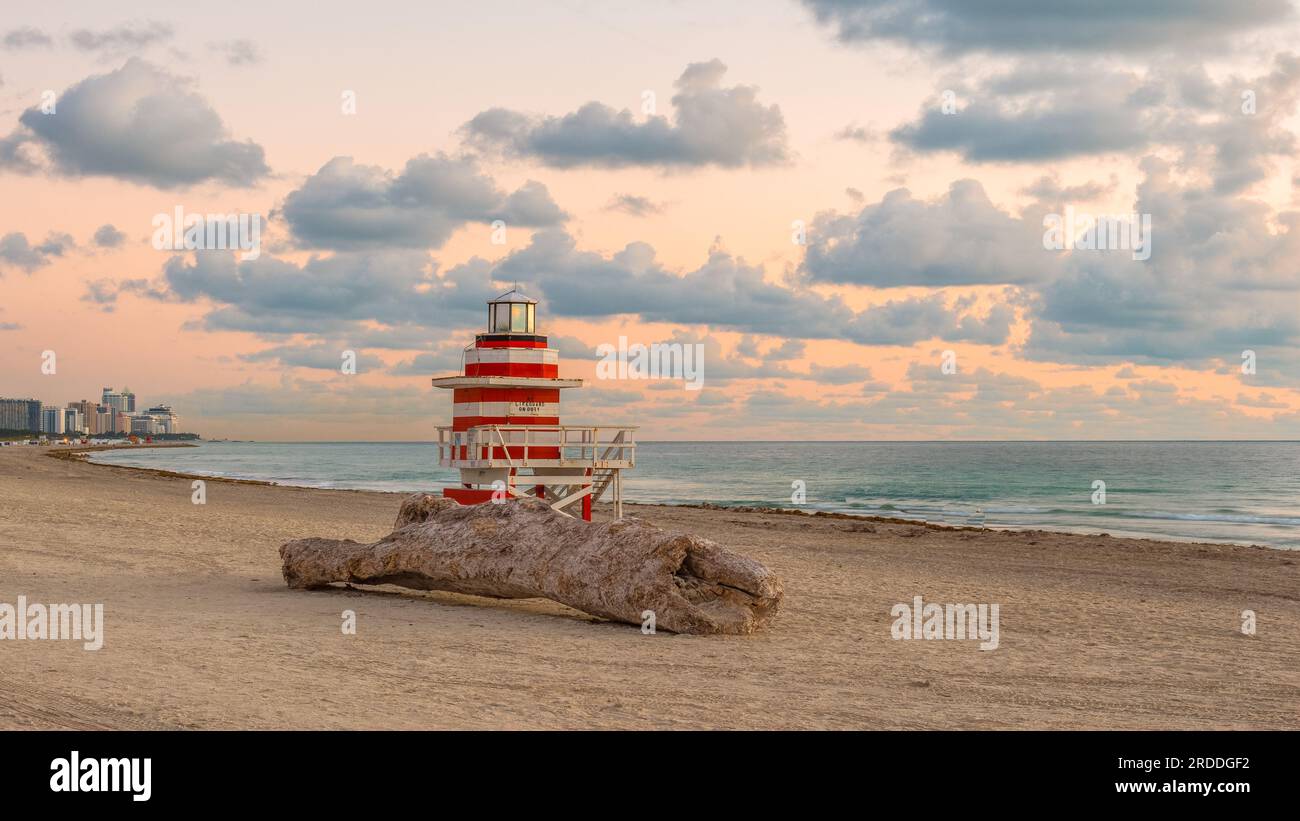 Stand de sauveteur du phare de South Beach Banque D'Images