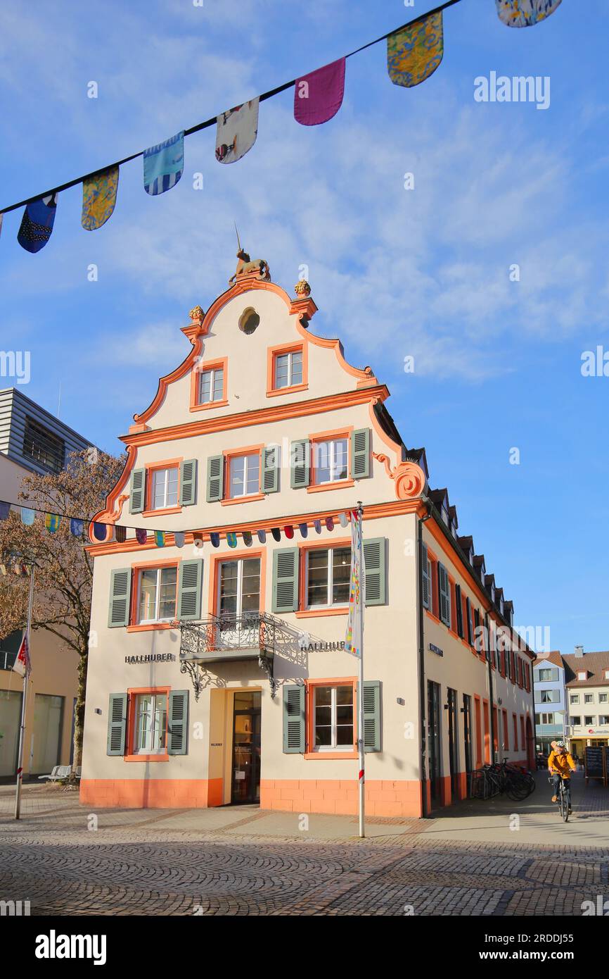 Pharmacie historique Einhorn, rue principale, Offenburg, Ortenau, Bade-Württemberg, Allemagne Banque D'Images