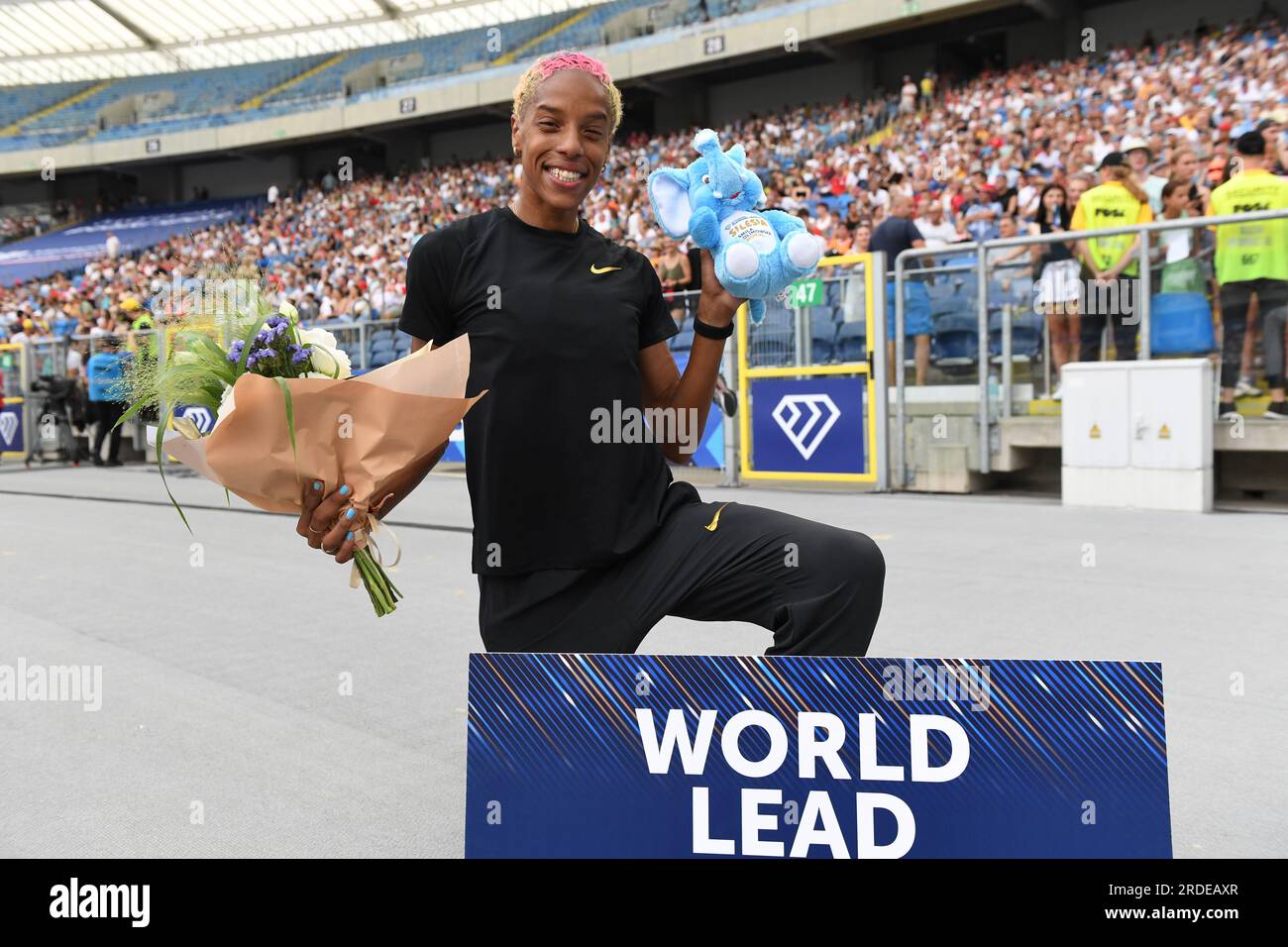 Yulimar Rojas (VEN) pose après avoir remporté le triple saut féminin au 49-9 3/4 (15.18m) lors du Mémorial Skolimowska, dimanche 16 juillet 2023, à Chorzow, Pologne. (Jiro Mochizuki/image du sport) Banque D'Images