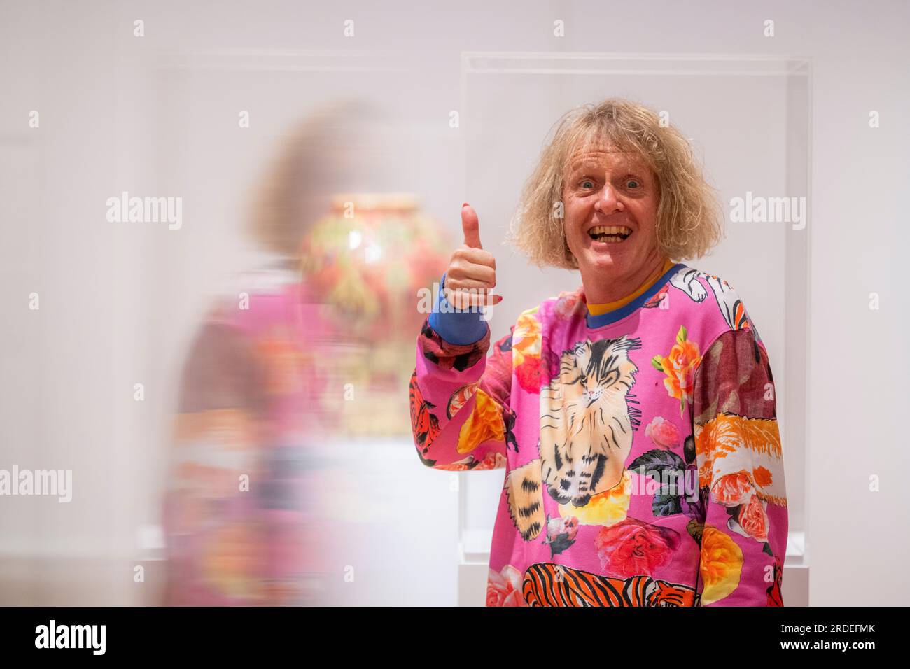 Royal Scottish Academy, National Galleries of, Royaume-Uni. 20 juillet 2023. Edimbourg. Sir Grayson Perry, photographié alors que son exposition Smash Hits débute à la Royal Scottish Academy au Mound à Édimbourg, en Écosse. La plus grande exposition jamais consacrée au travail de Sir Grayson Perry, couvrant ses 40 ans de carrière. Crédit photo : phil wilkinson/Alamy Live News Banque D'Images