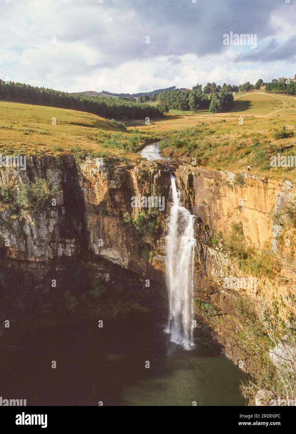 Les chutes de Berlin de 80 mètres sont situées près de la fenêtre de Dieu dans la province de Mpumalanga, en Afrique du Sud. Banque D'Images