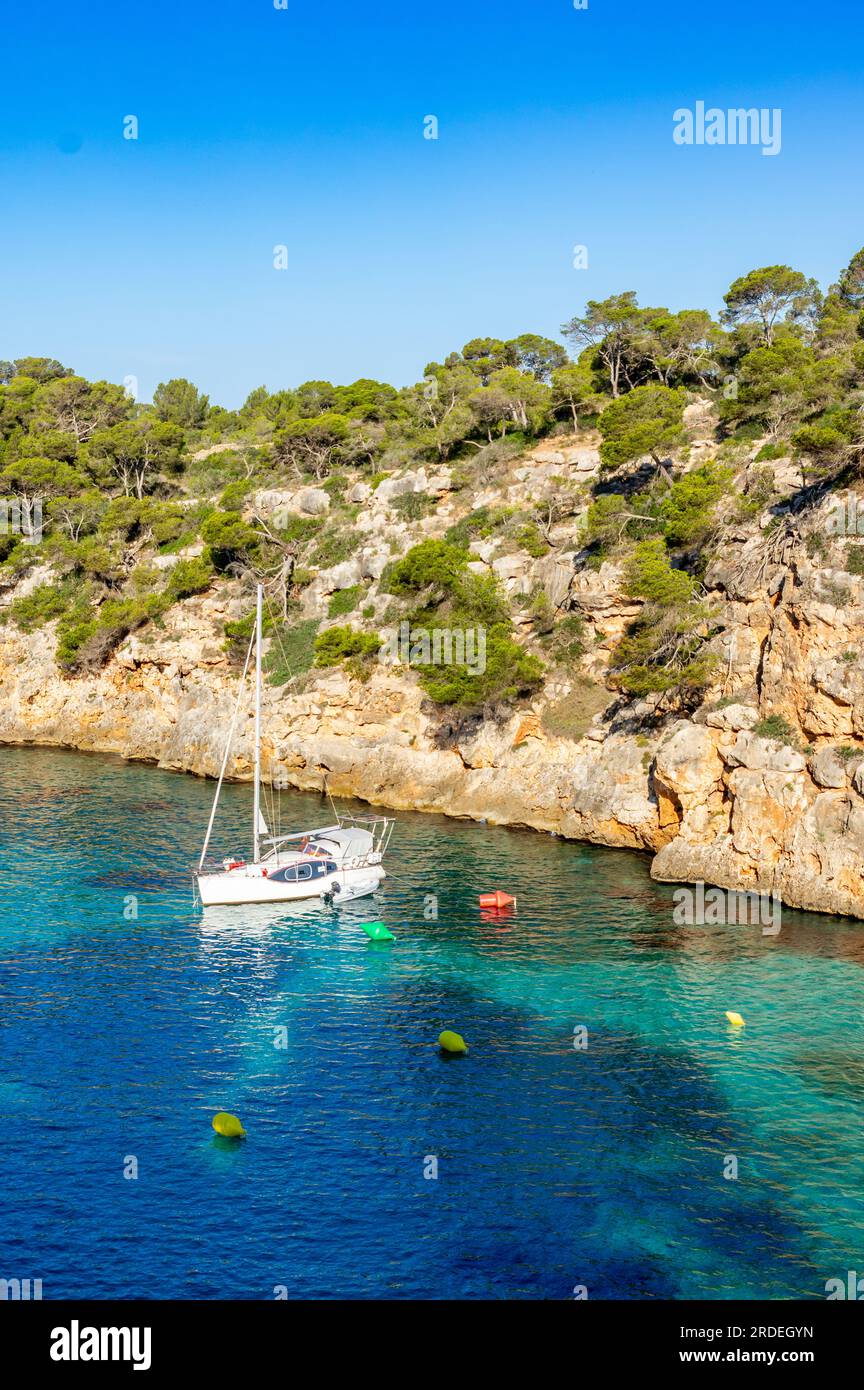 Espagne Ile de Majorque, belle baie de plage Cala Pi, mer Méditerranée, îles Baléares Banque D'Images