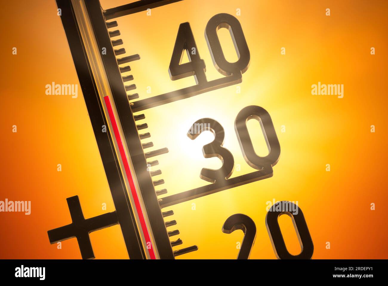 Image symbolique vague de chaleur, réchauffement climatique, soleil, 42 degrés Celsius, Baden-Wuerttemberg, Allemagne Banque D'Images