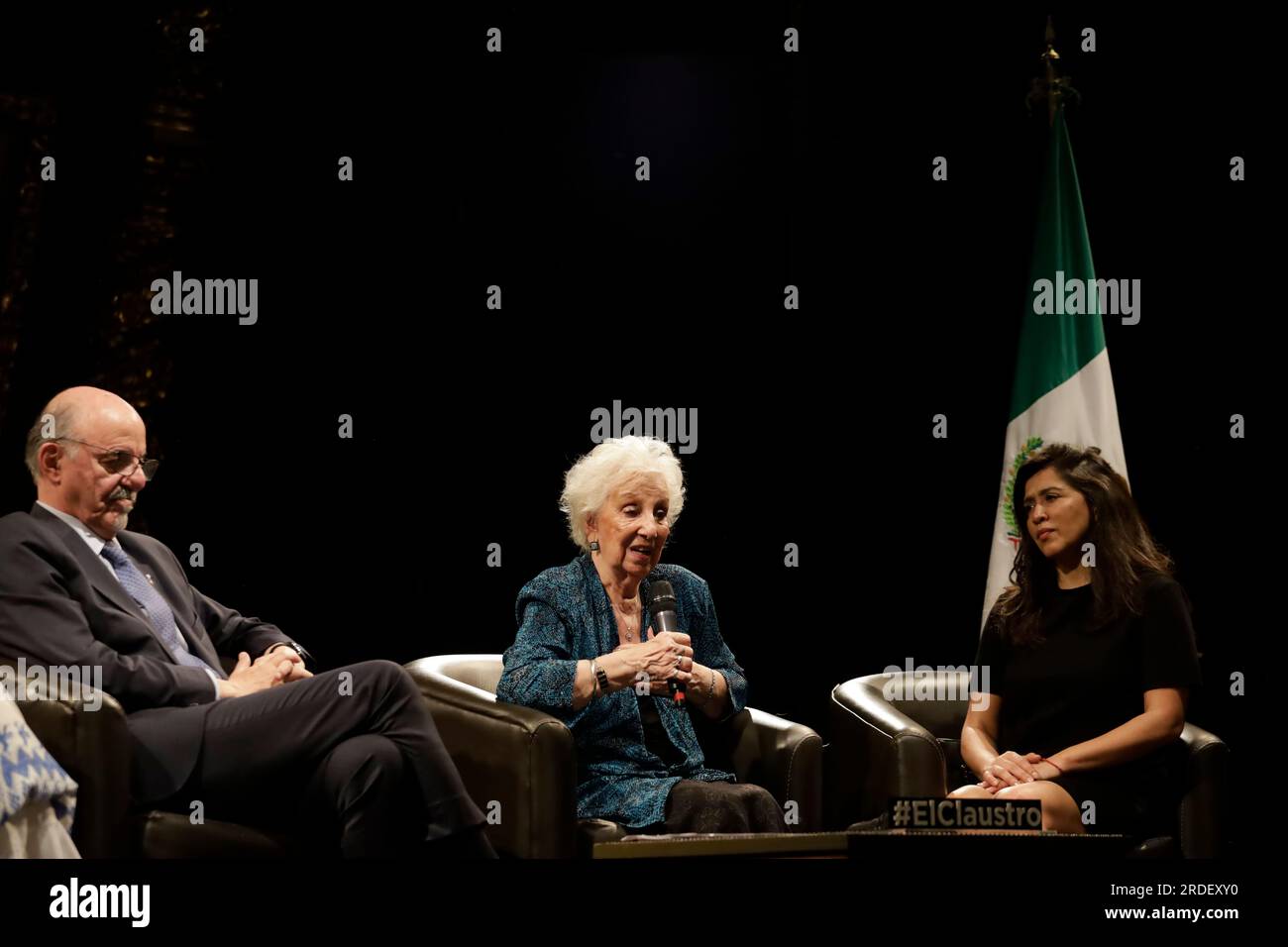 Non exclusif : 20 juillet 2023, Mexico, Mexique : Estela de Carlotto, fondatrice et présidente des 'grand-mères de la place de Mai' avec l'Argentine Banque D'Images