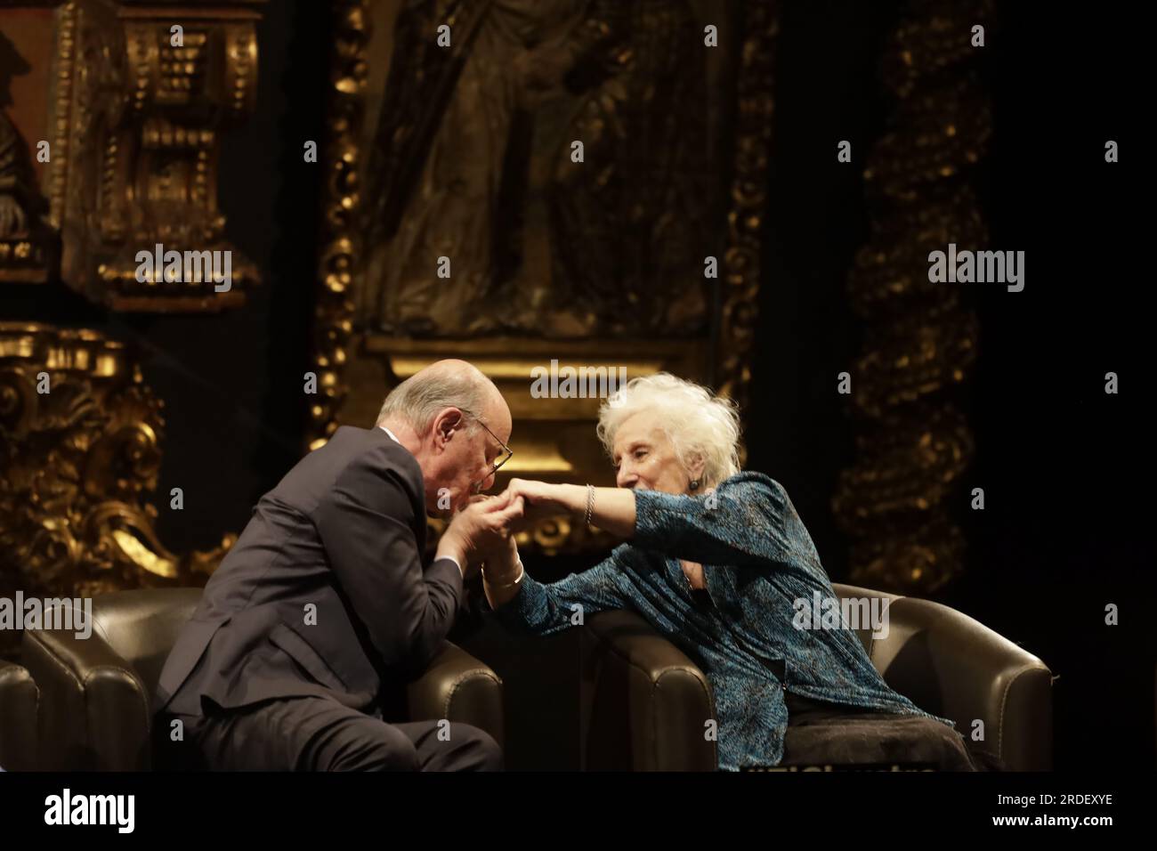 Non exclusive : 20 juillet 2023, Mexico, Mexique : Estela de Carlotto, fondatrice et présidente des "grands-mères de May Plaza" avec l'amb argentin Banque D'Images