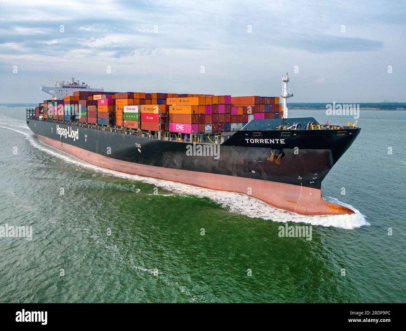 Torrente est un transporteur de conteneurs exploité par Hapag-Lloyd. Banque D'Images