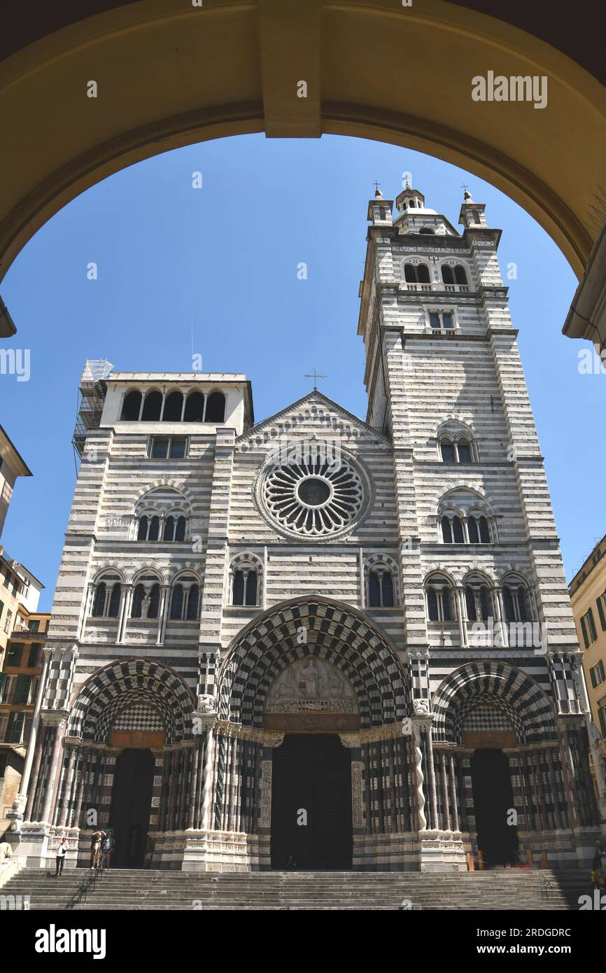 La cathédrale de San Lorenzo est le lieu de culte catholique le plus important de la ville de Gênes. Il a été consacré au saint en 1118 Banque D'Images