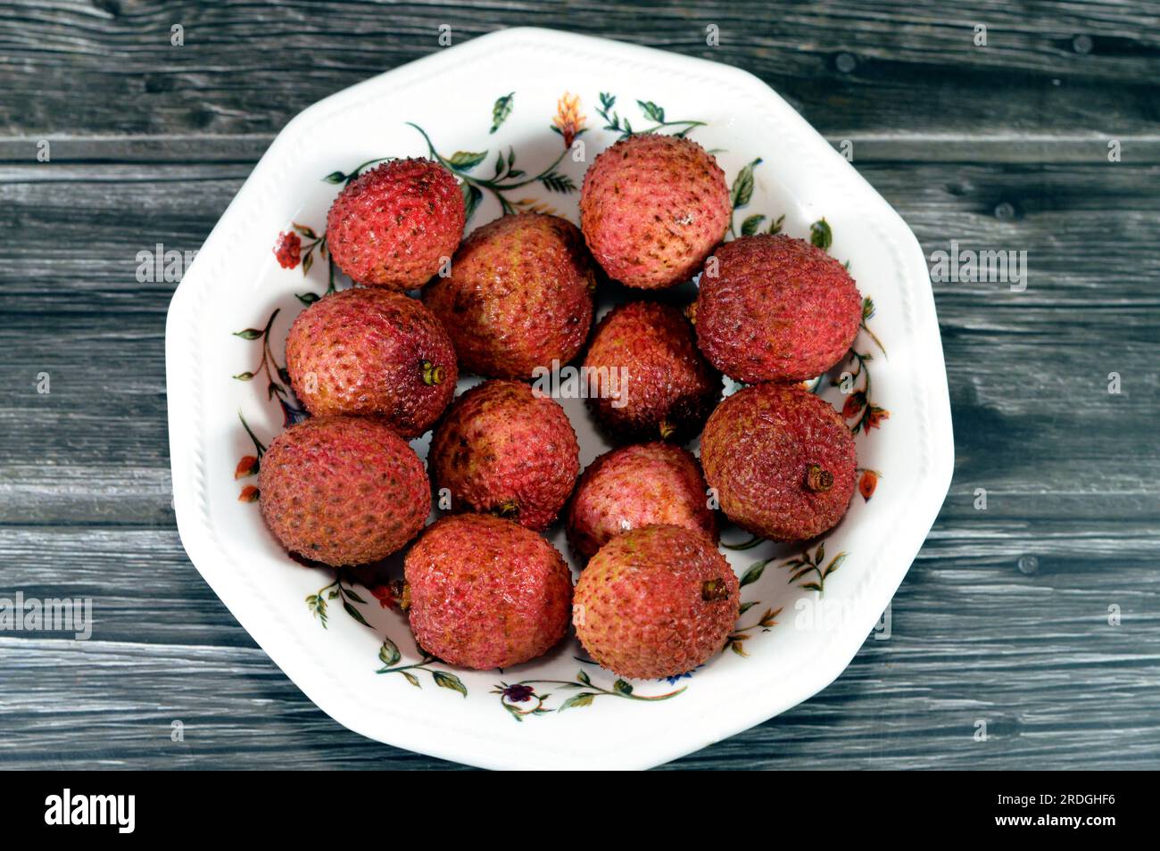 Fruit du litchi, Litchi chinensis, taxon monotypique et unique membre du genre Litchi dans la famille des savonniers, Sapindaceae, arbre tropical indigène Banque D'Images