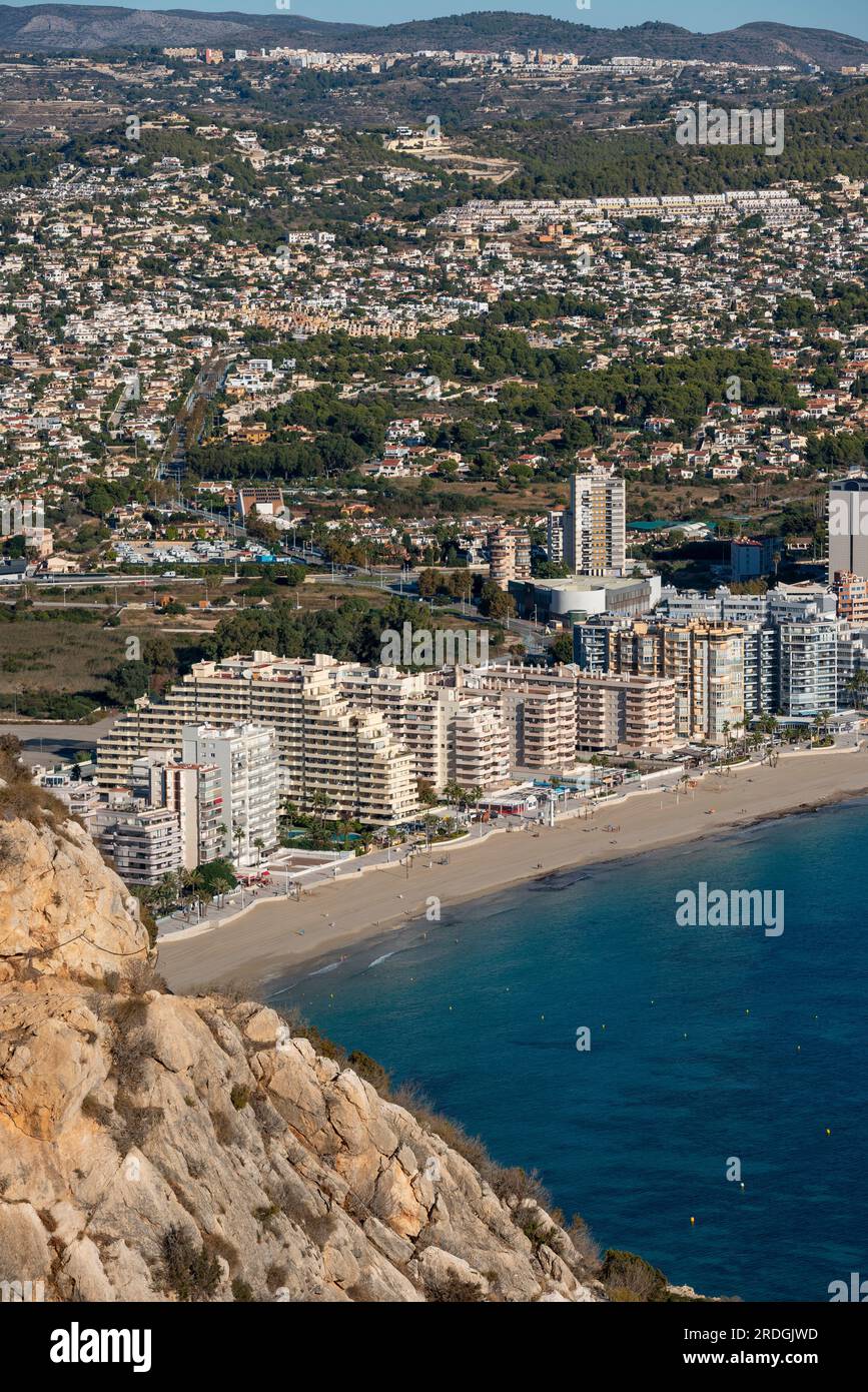 Plage de Fossa, village de Calpe, Costa Blanca, Espagne Banque D'Images