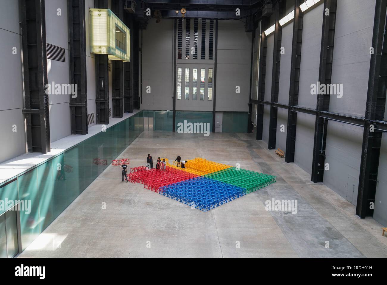 Rasheed Composing Londres Royaume-Uni. 21 juillet 2023 Zero to Infinity, grande sculpture ...