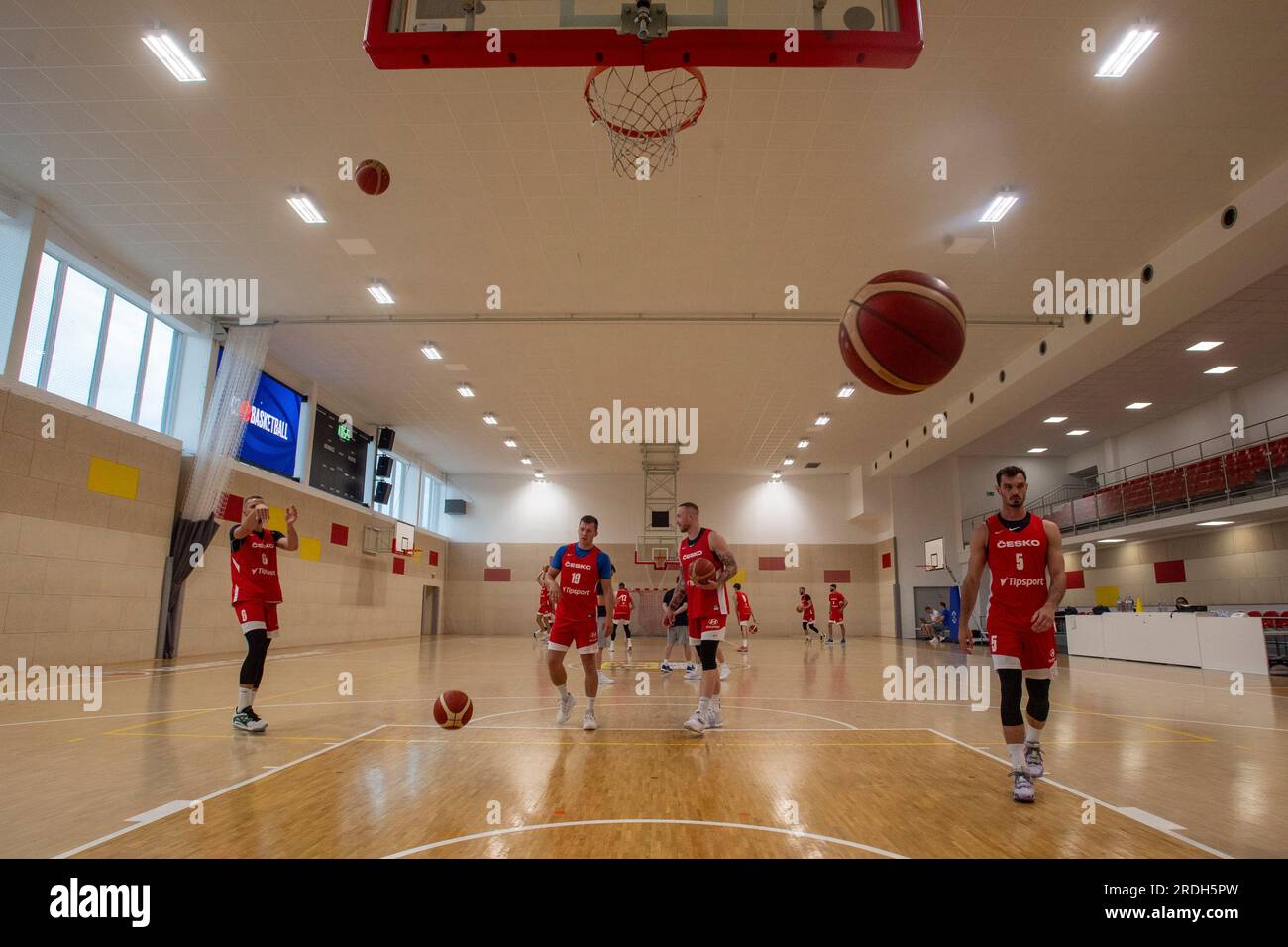 Podebrady, République tchèque. 21 juillet 2023. L'équipe masculine tchèque de basket-ball en action lors de la séance d'entraînement à Podebrady, République tchèque, le 21 juillet 2023. Crédit photo : Josef Vostarek/CTK photo/Alamy Live News Banque D'Images