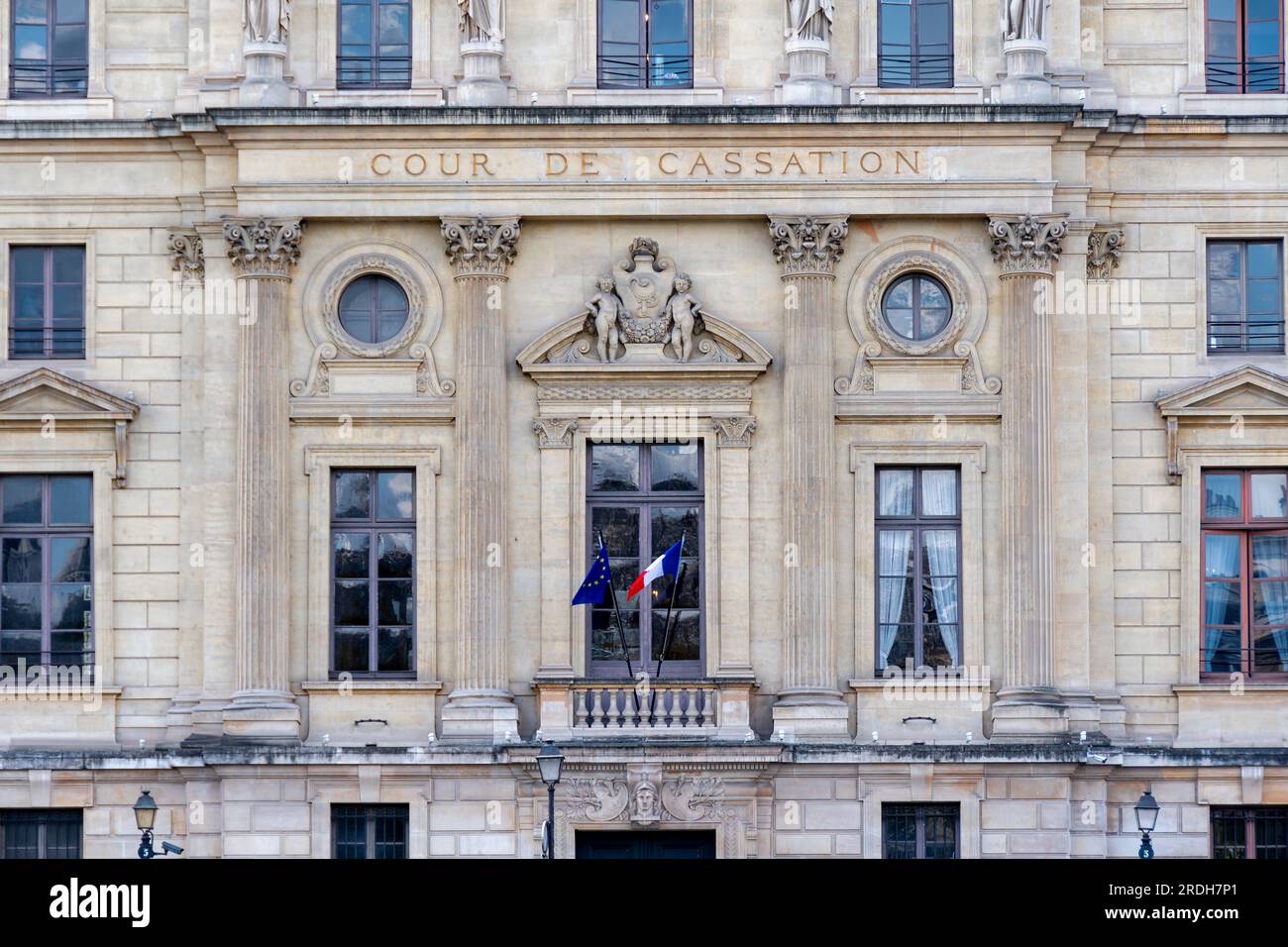 Détail de la façade du bâtiment abritant la Cour de Cassation, la plus haute juridiction du système judiciaire français Banque D'Images