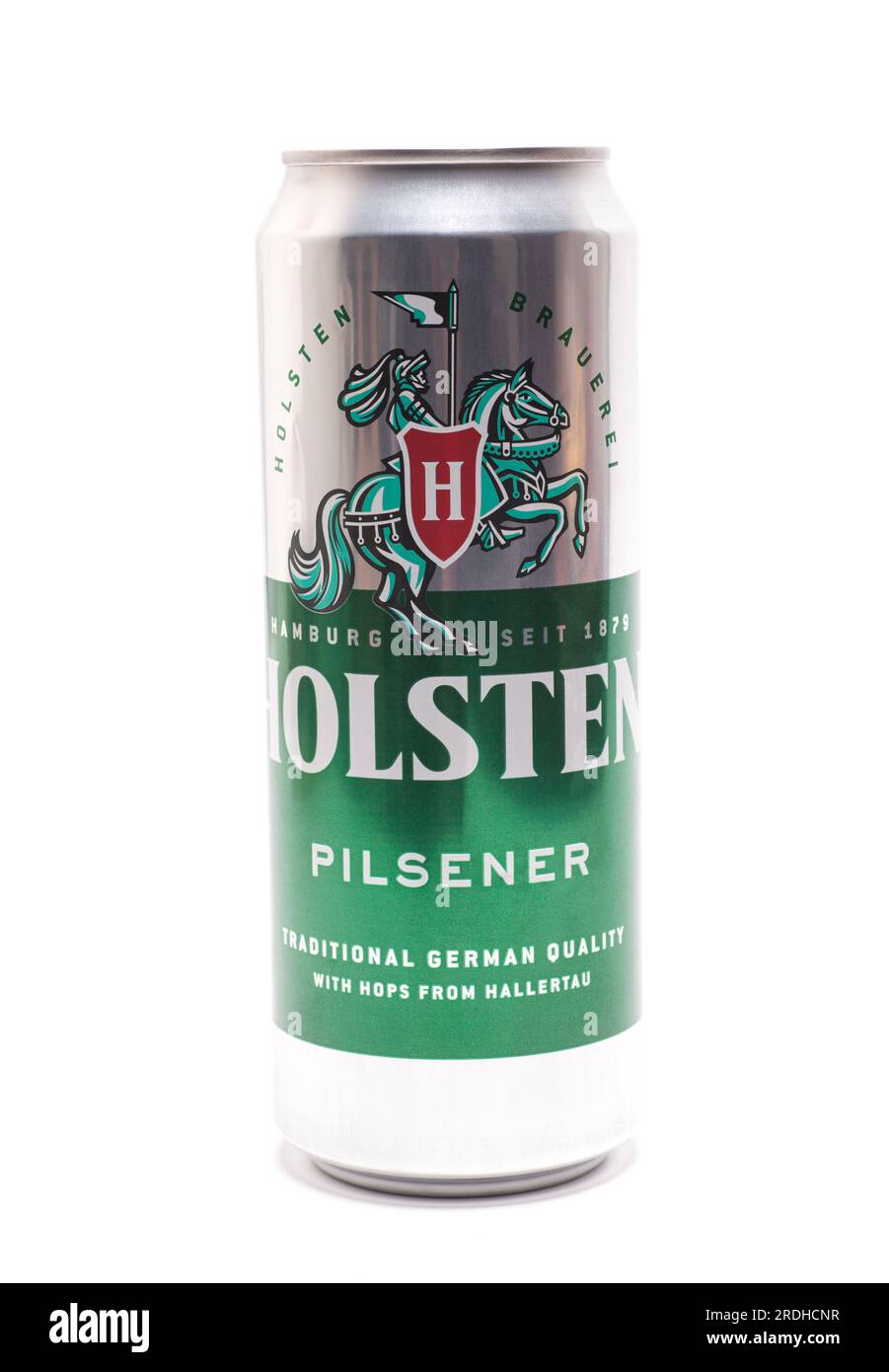 Bière légère Holsten Pilsner isolé sur fond blanc. Banque D'Images