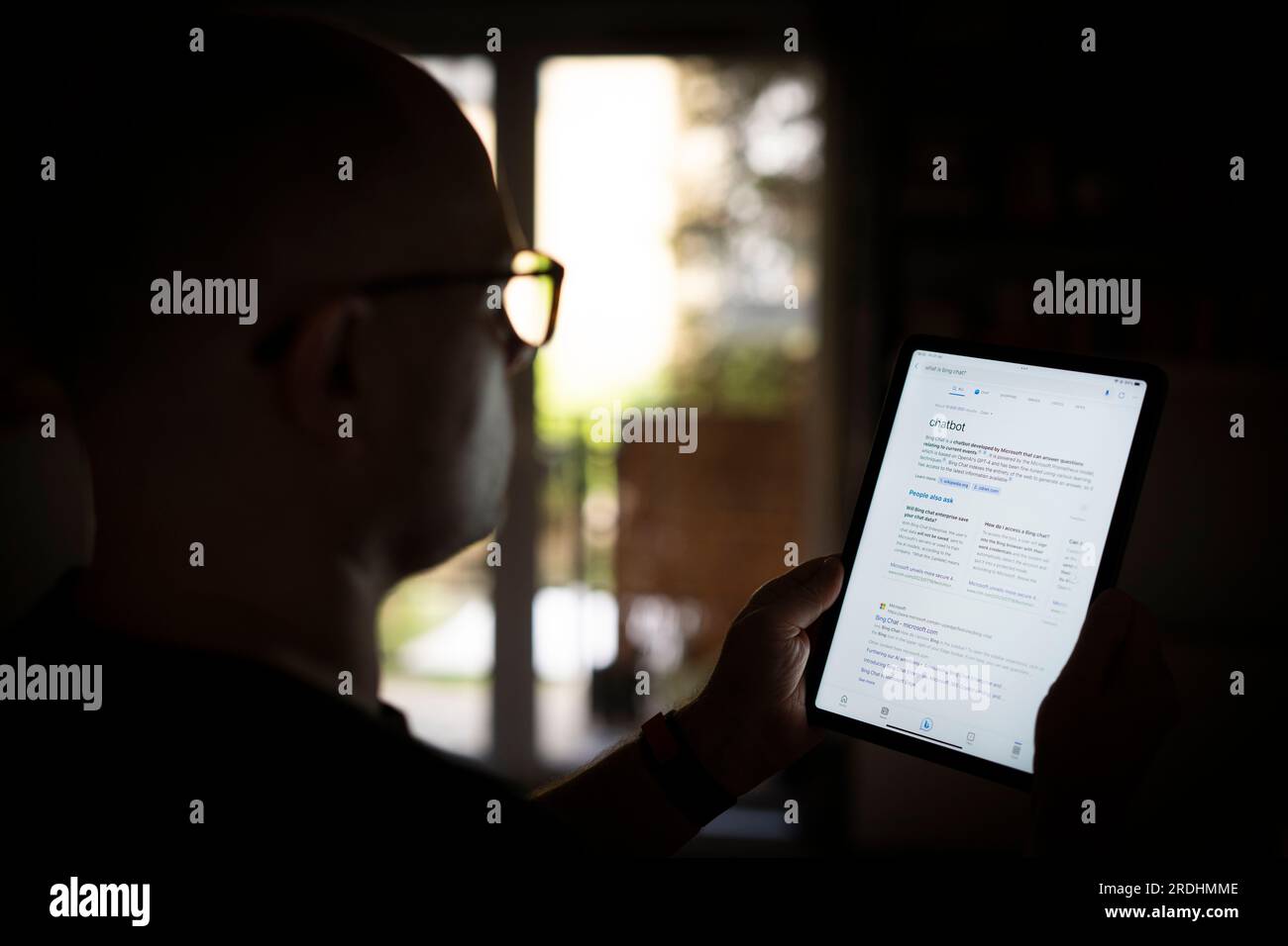 Microsoft Bing Chat et les applications de chat ai sont visibles sur un appareil mobile dans cette illustration photo à Varsovie, en Pologne, le 21 juillet 2023. Banque D'Images