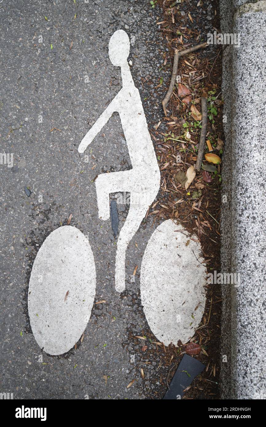 Marquage routier pour cyclistes à Aix en Provence France Banque D'Images