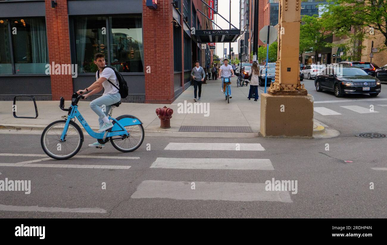 Vélos de location pour cyclistes. Fulton Market District, Chicago, Illinois. Banque D'Images