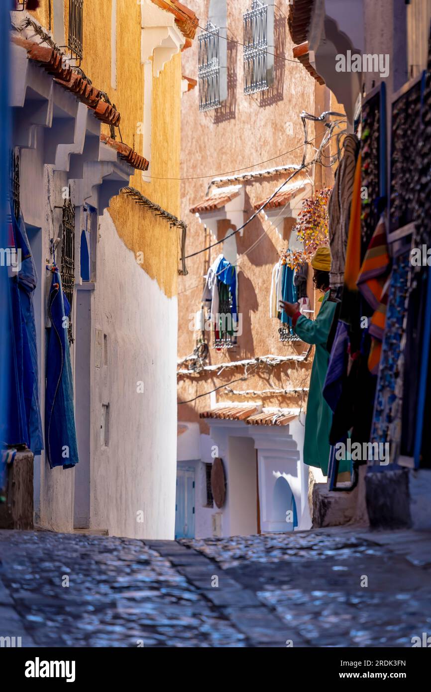 Chefchaouen est une ville du nord-ouest du Maroc et est connue pour ses bâtiments dans les tons de bleu Banque D'Images