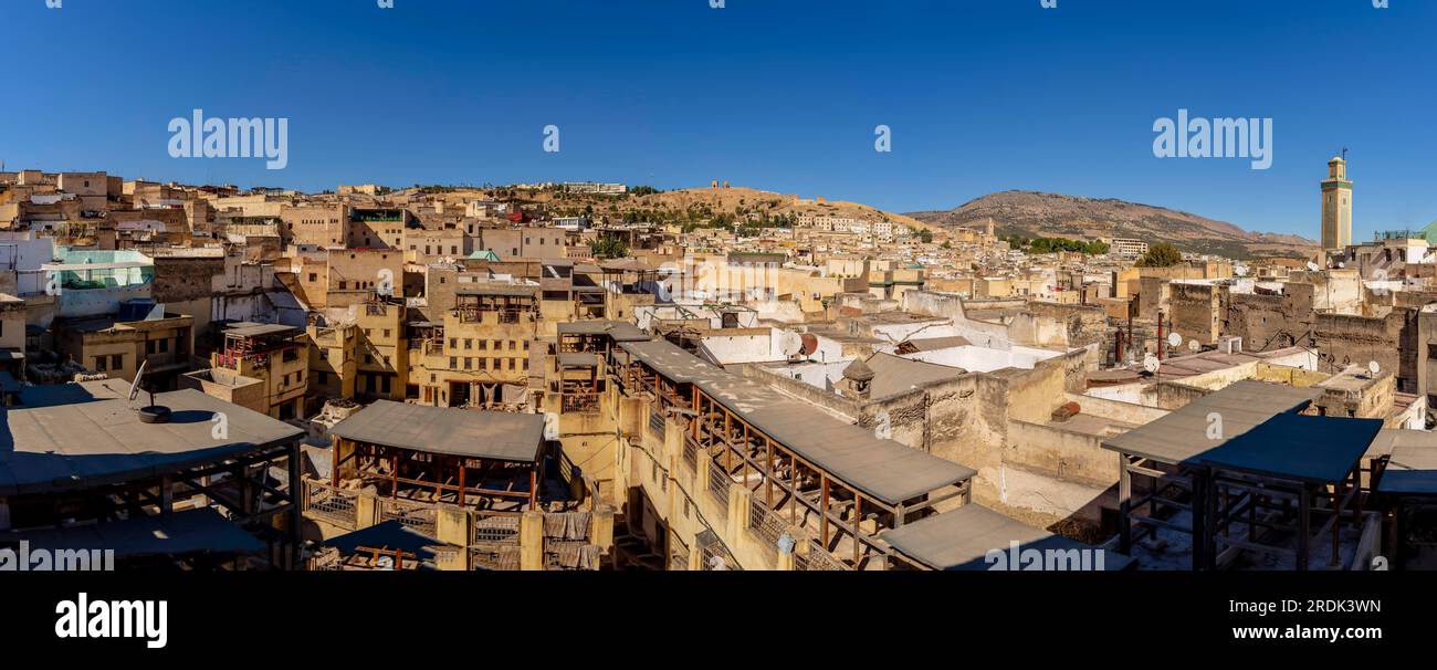 Fès ou Fès est une ville du nord du Maroc et la capitale de la région administrative de Fès-Meknes Banque D'Images