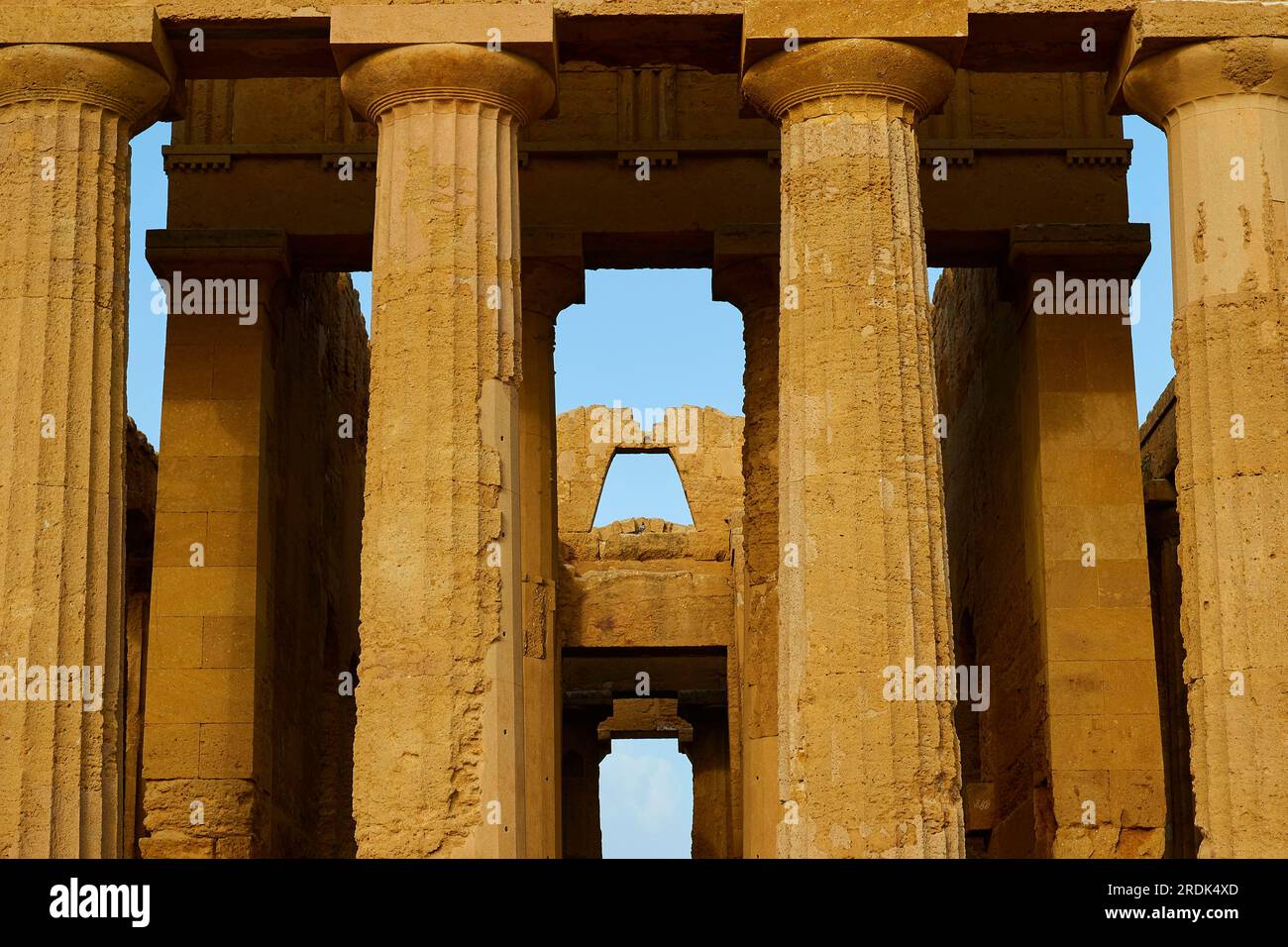 Lumière du soir, détail, quatre piliers, chapitre, Temple Concordia, Vallée des temples, valle dei templi, Agrigente, Sicile, Italie Banque D'Images