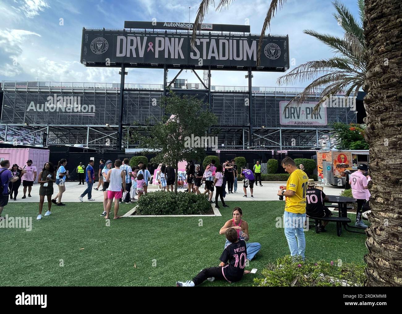 Drv Pnk Stadium Bag Policy