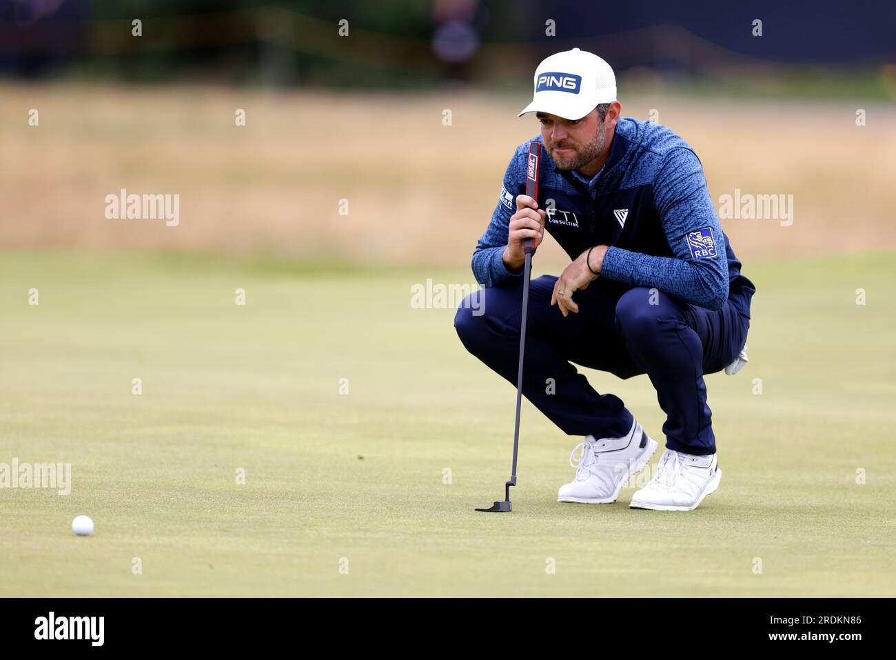 Le canadien Corey Conners sur le 2e green pendant la troisième journée de l'Open au Royal Liverpool, Wirral. Date de la photo : Samedi 22 juillet 2023. Banque D'Images
