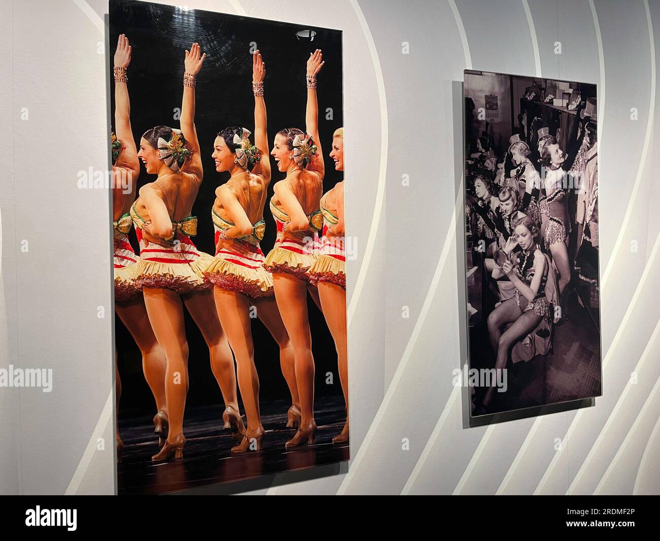 La visite des coulisses de radio City Music Hall comprend des photos et des dessins emblématiques des Rockettes, 2023, New York City, États-Unis Banque D'Images