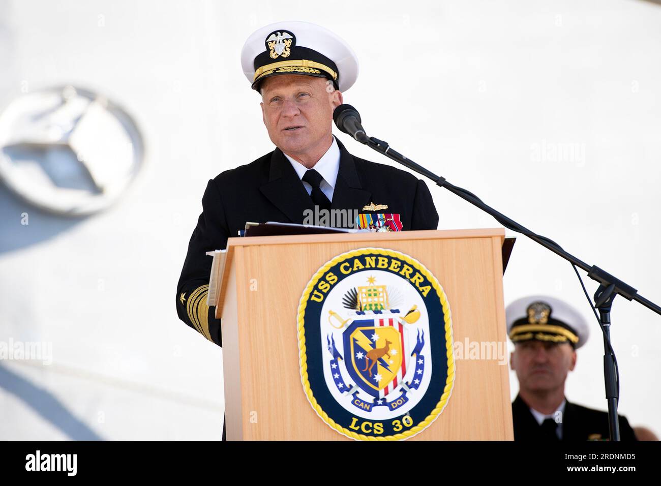 Sydney, Australie. 22 juillet 2023. ÉTATS-UNIS L'amiral Michael Gilday, chef des opérations navales, prononce une allocution lors de la cérémonie de mise en service de l'USS Canberra, le 22 juillet 2023 à Sydney, en Australie. Crédit : MC1 Mark Faram/US Navy photo/Alamy Live News Banque D'Images