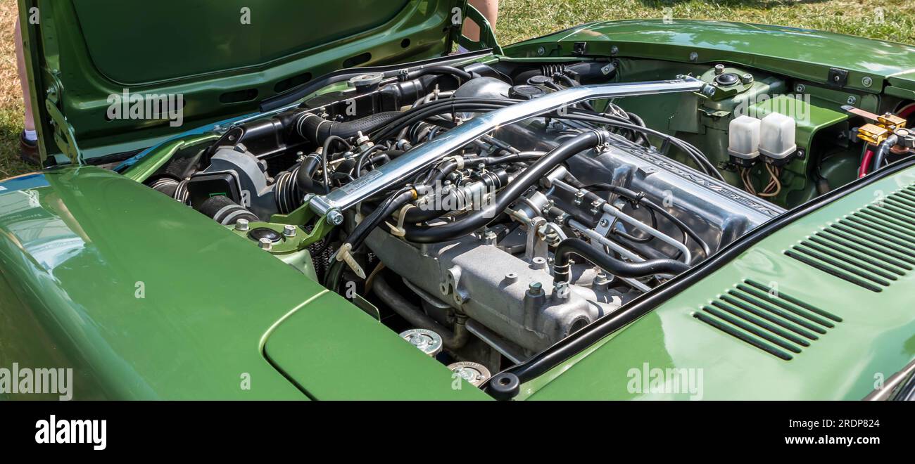 Un moteur Datsun 280Z de 1976 exposé lors d'un salon automobile à Pittsburgh, Pennsylvanie, États-Unis Banque D'Images