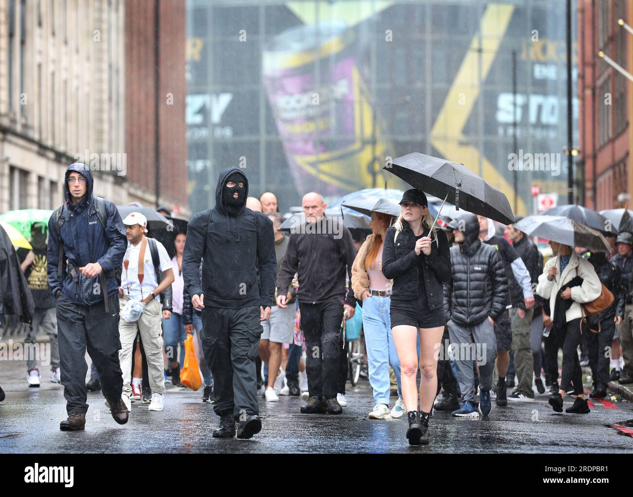 Londres, Royaume-Uni. 22 juillet 2023. Les manifestants bloquent la route pendant la manifestation. Les manifestants pour la liberté ont le sentiment que de nombreuses politiques du gouvernement les privent de leurs libertés depuis le confinement covid19, comme le développement de villes de 15 minutes, l'introduction d'une société sans argent, la cession du pouvoir à l'Organisation mondiale de la santé (OMS) et la mise en œuvre des idées du Forum économique mondial (FEM). Crédit : SOPA Images Limited/Alamy Live News Banque D'Images