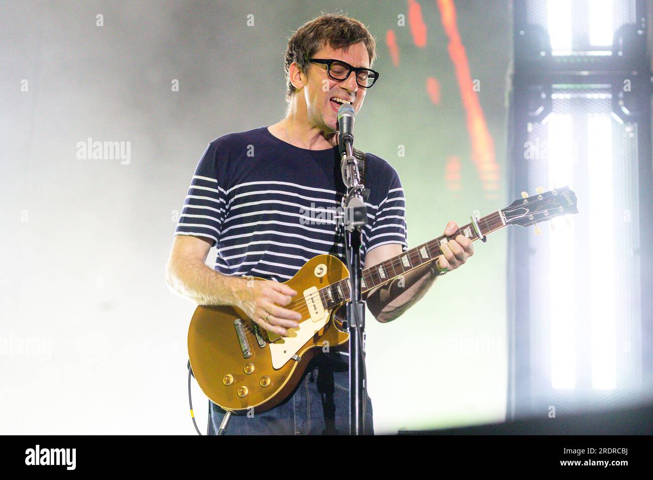 Lucca, Italie. 22 juillet 2023. Graham Coxon du groupe Blur Rock se produit en direct au Lucca Summer Festival à Lucca. Crédit : SOPA Images Limited/Alamy Live News Banque D'Images