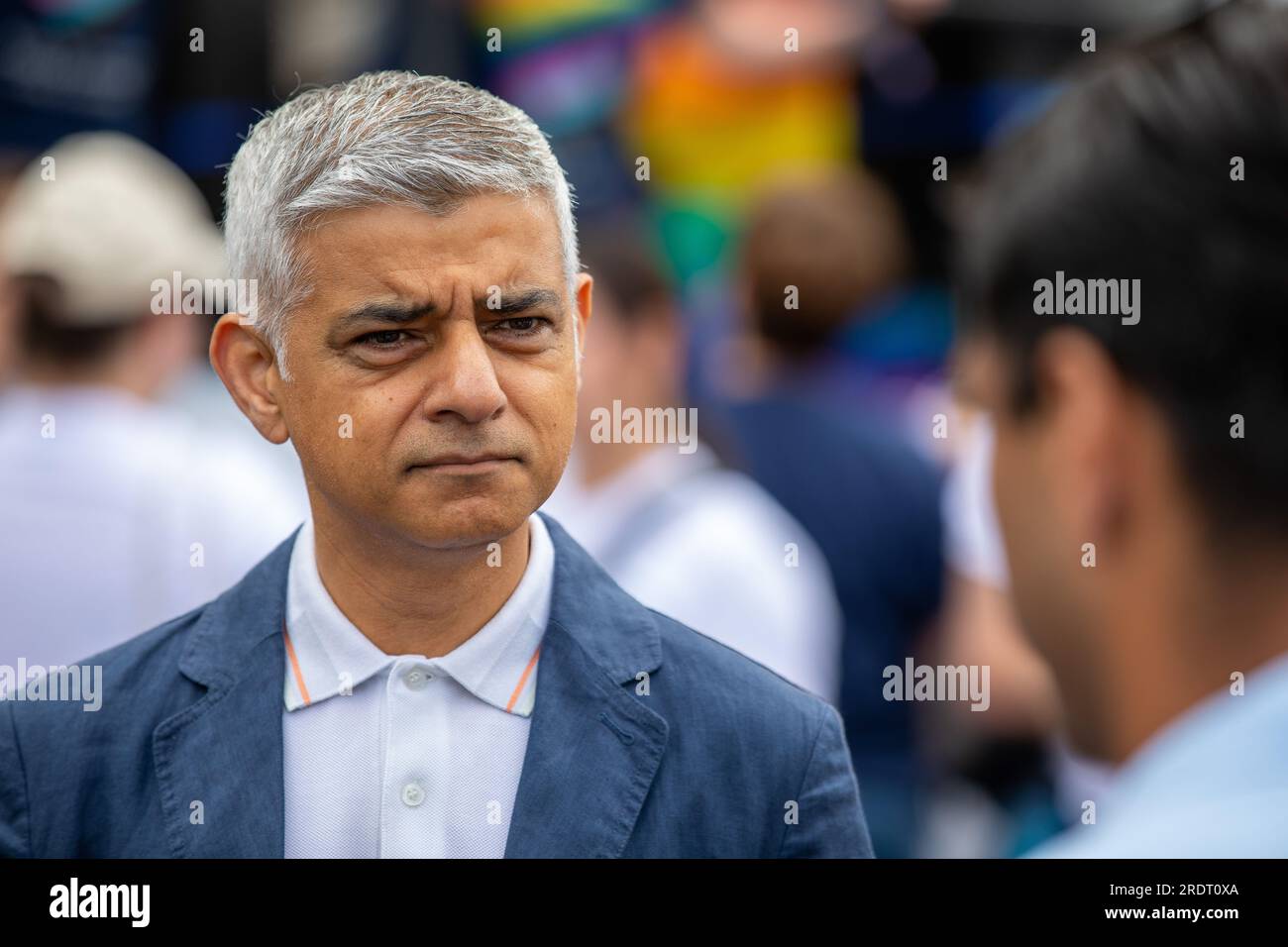 Sadiq Khan soutient la London Pride. Sadiq Khan est le maire actuel. Il fournit un leadership à l'échelle de la ville et crée des politiques pour améliorer Londres pour tous. Banque D'Images