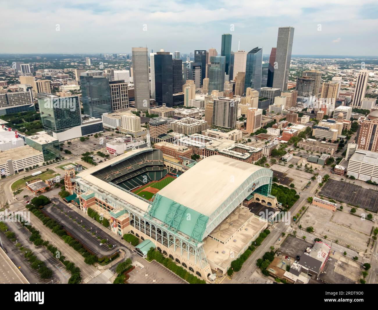 Minute Maid Park est un stade de baseball situé dans le centre-ville de Houston, au Texas, où se trouvent les Houston Astros de la Ligue majeure de baseball (MLB). Banque D'Images