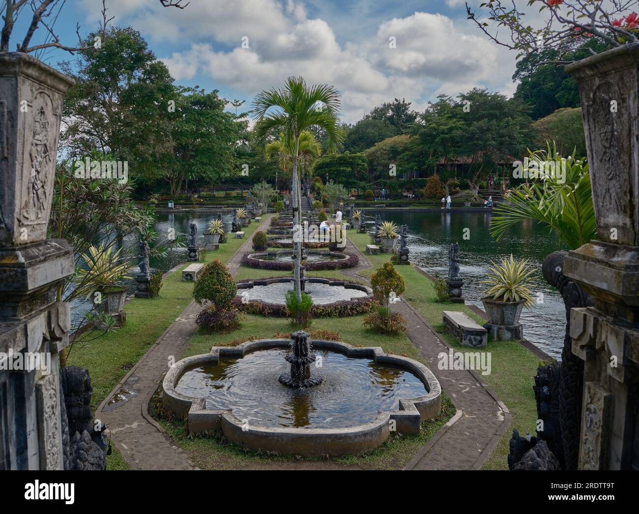 Tirta Gangga est un ancien palais royal dans l'est de Bali, en Indonésie, nommé d'après le fleuve sacré Gange dans l'hindouisme. Banque D'Images