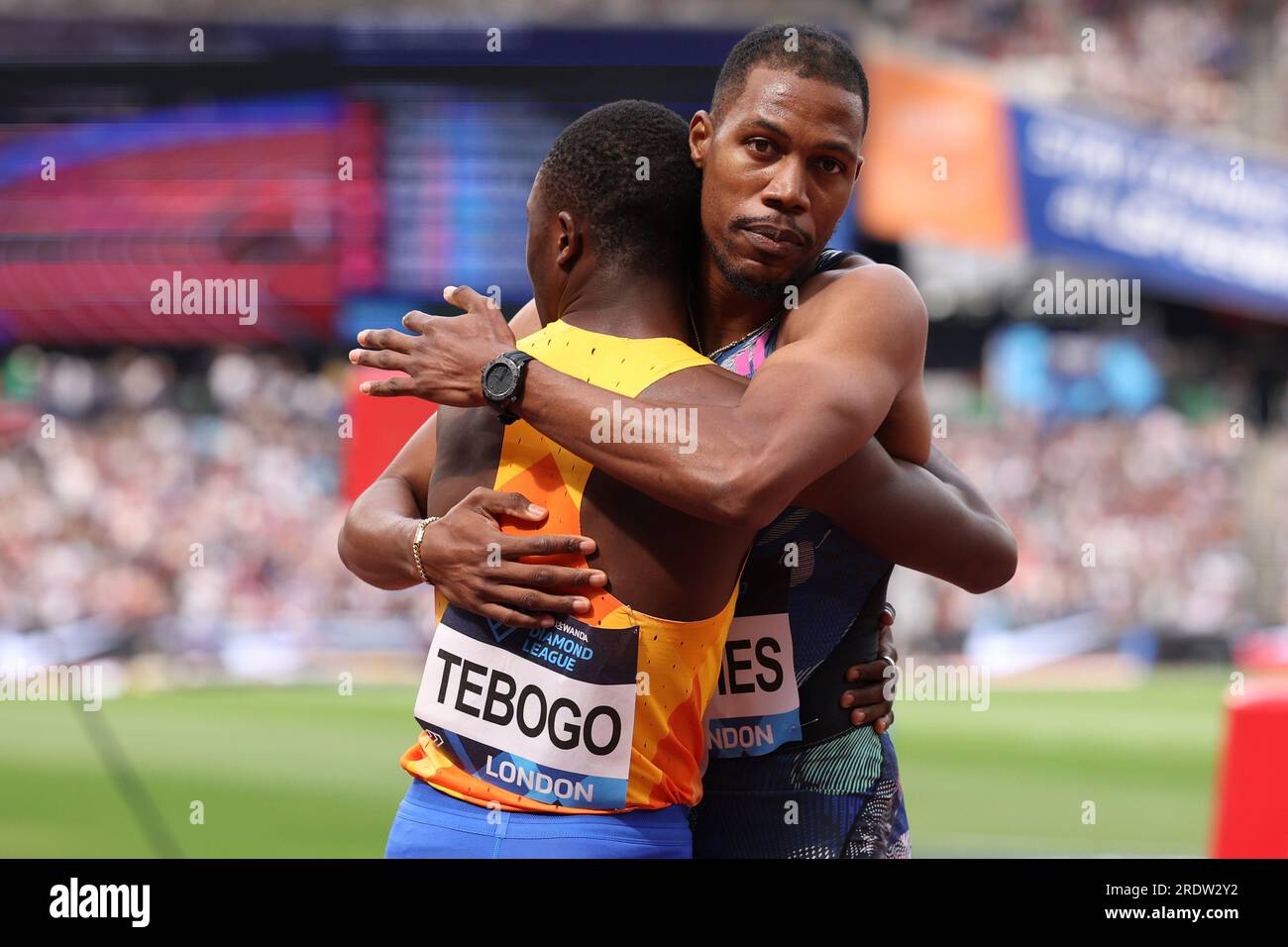 London Stadium, Londres, Royaume-Uni. 23 juillet 2023. 2023 London Diamond League Athletics ; Zharnel Hughes célèbre après avoir battu le record britannique du 200m hommes crédit : action plus Sports/Alamy Live News Banque D'Images