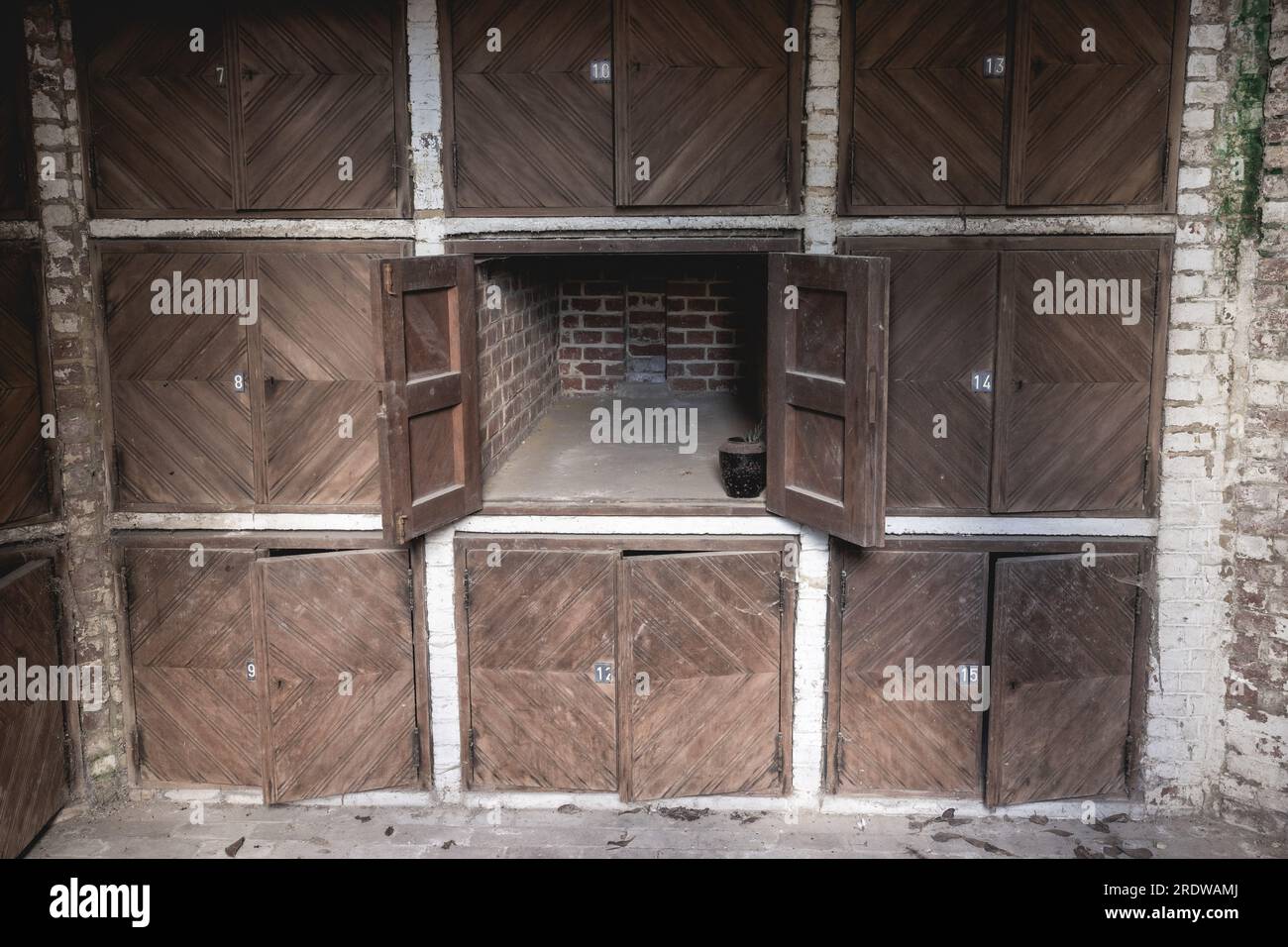 Vieille morgue abandonnée quelque part en Belgique. Banque D'Images