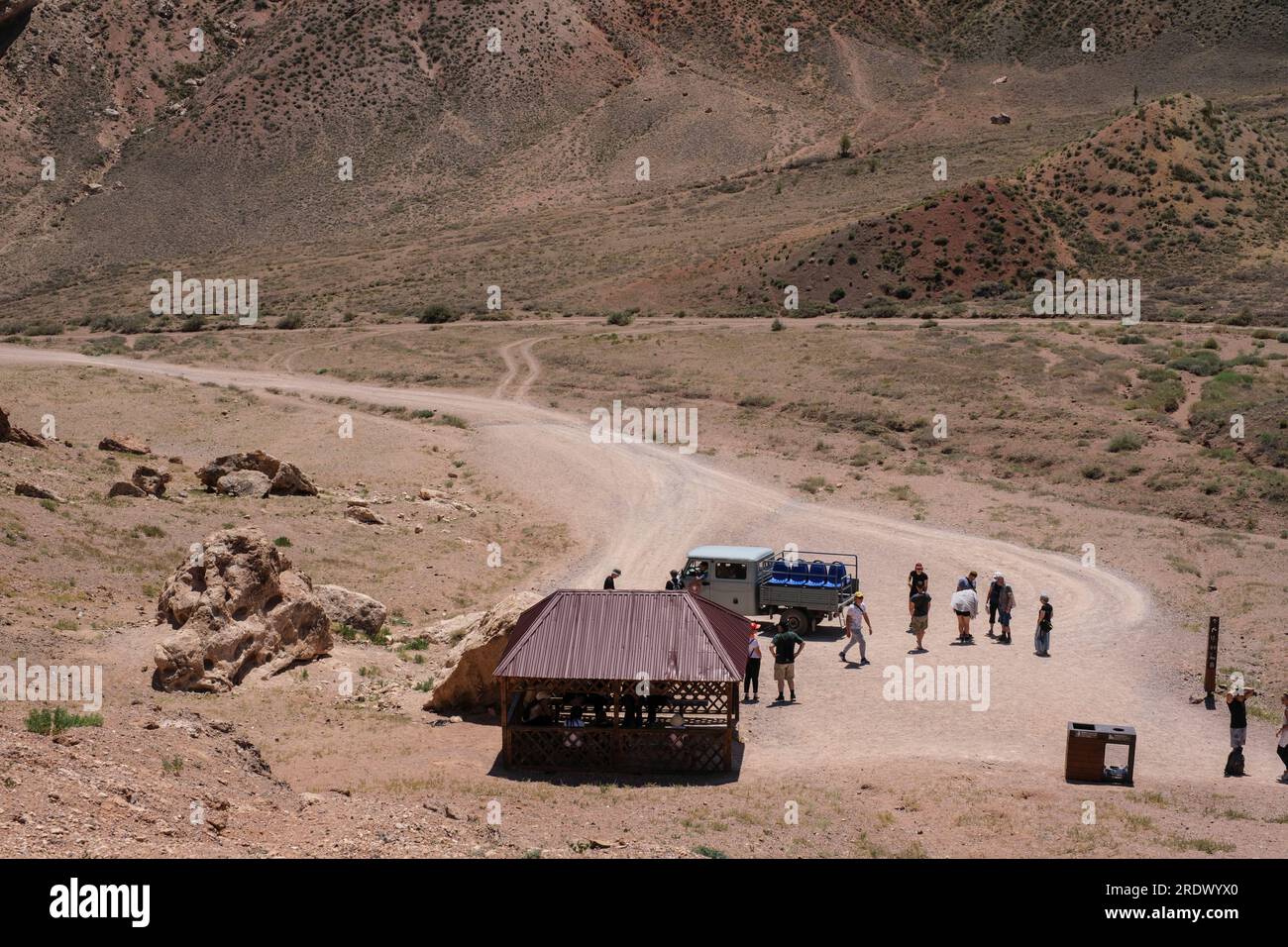 Kazakhstan, Canyon de Charyn (Sharyn). Camion ramenant les visiteurs de la fin du sentier de randonnée. Banque D'Images