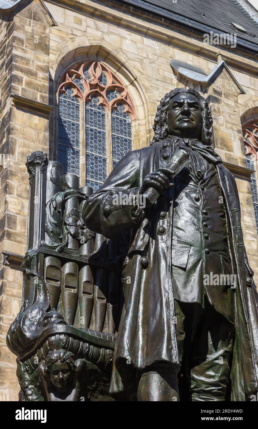 Statue du compositeur Johann Sebastian Bach avec orgue à Leipzig, Allemagne Banque D'Images